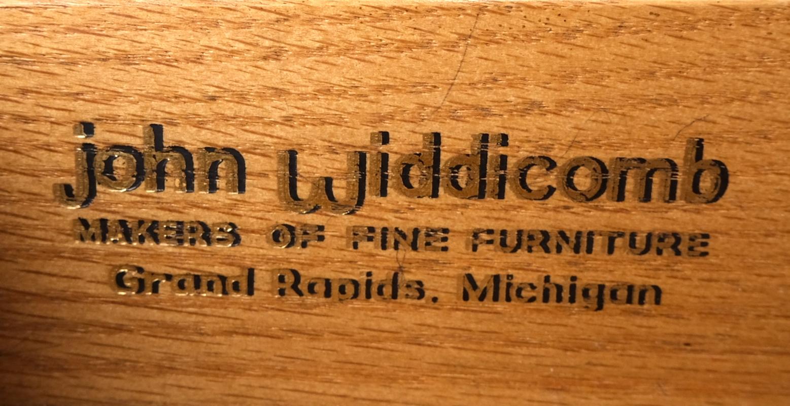 American John Widdicomb Brass Star Shape Pulls 9 Drawers Long Dresser Credenza Light Wood