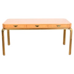Bureau de direction en bois de ronce et laiton de John Widdicomb, nouvellement rénové