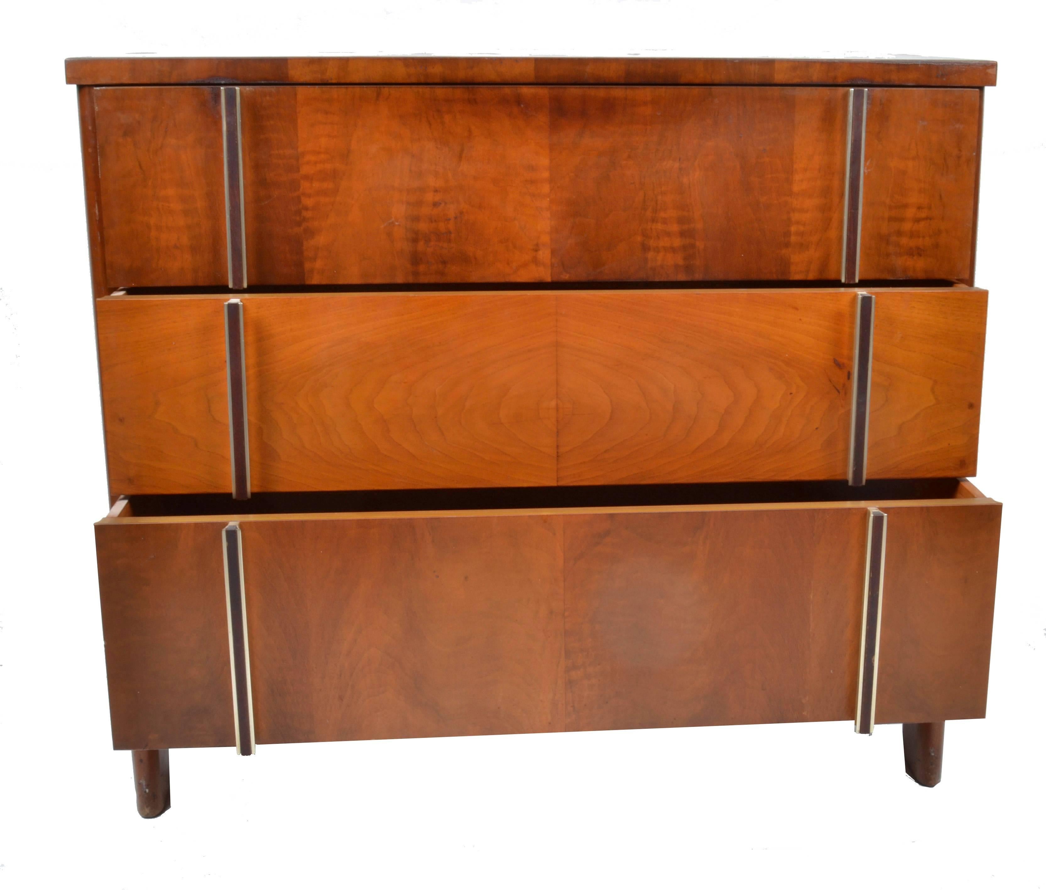 American Dale Ford For John Widdicomb Chest of Drawers Dresser Walnut Mid-Century Modern  For Sale