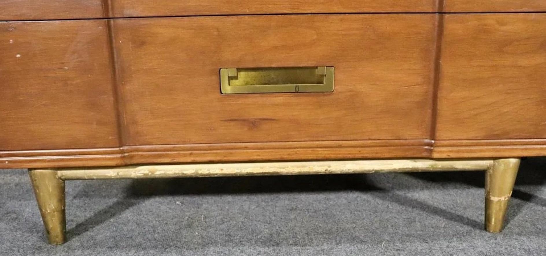 20th Century John Widdicomb Chest of Drawers For Sale