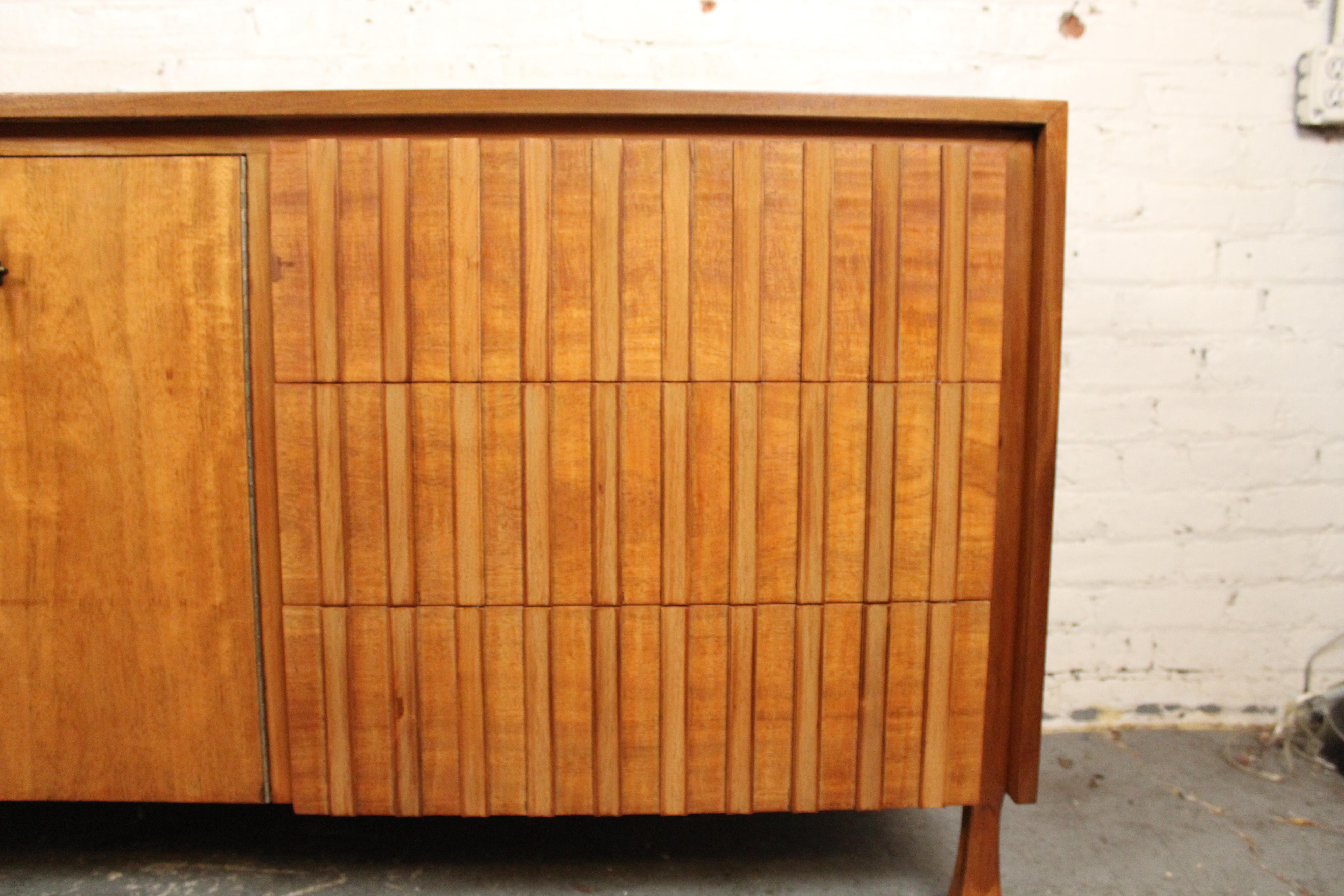 John Widdicomb Vestidor en venta 2