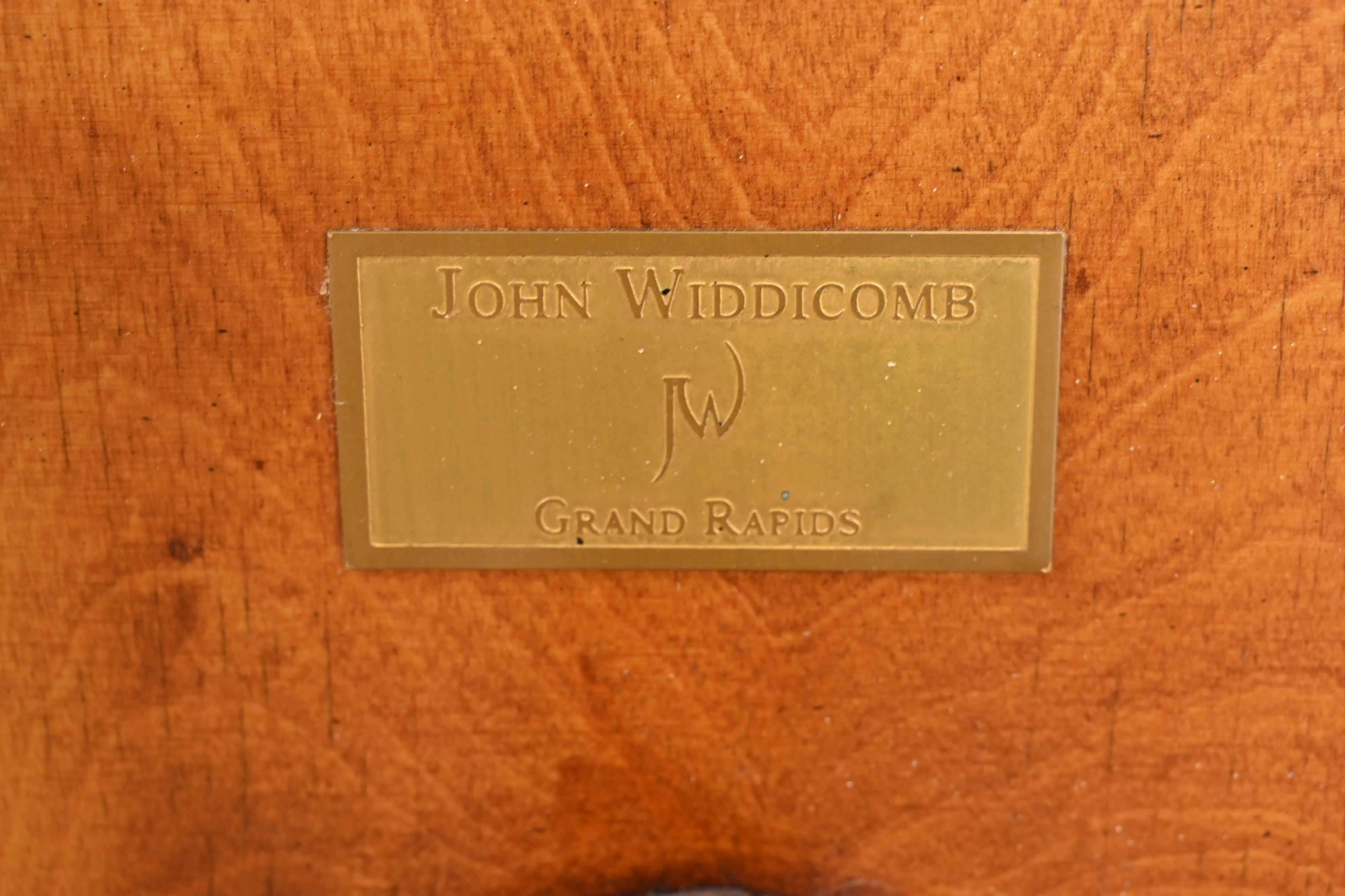 Table à thé Chippendale anglaise à piédestal en acajou sculpté John Widdicomb en vente 7