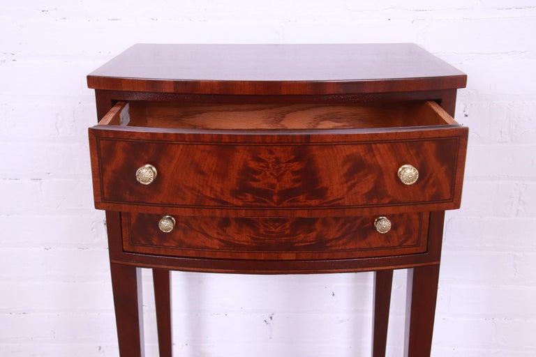 John Widdicomb Federal Style Flame Mahogany Nightstand, Newly Refinished For Sale 5