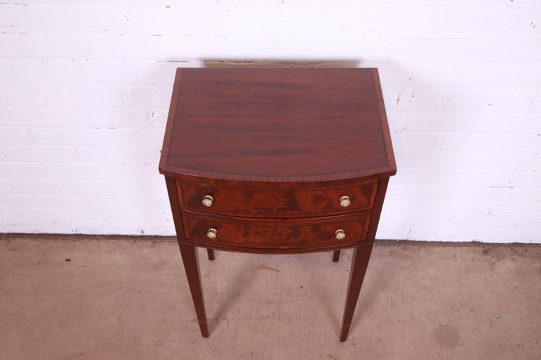 John Widdicomb Federal Style Flame Mahogany Nightstand, Newly Refinished For Sale 8