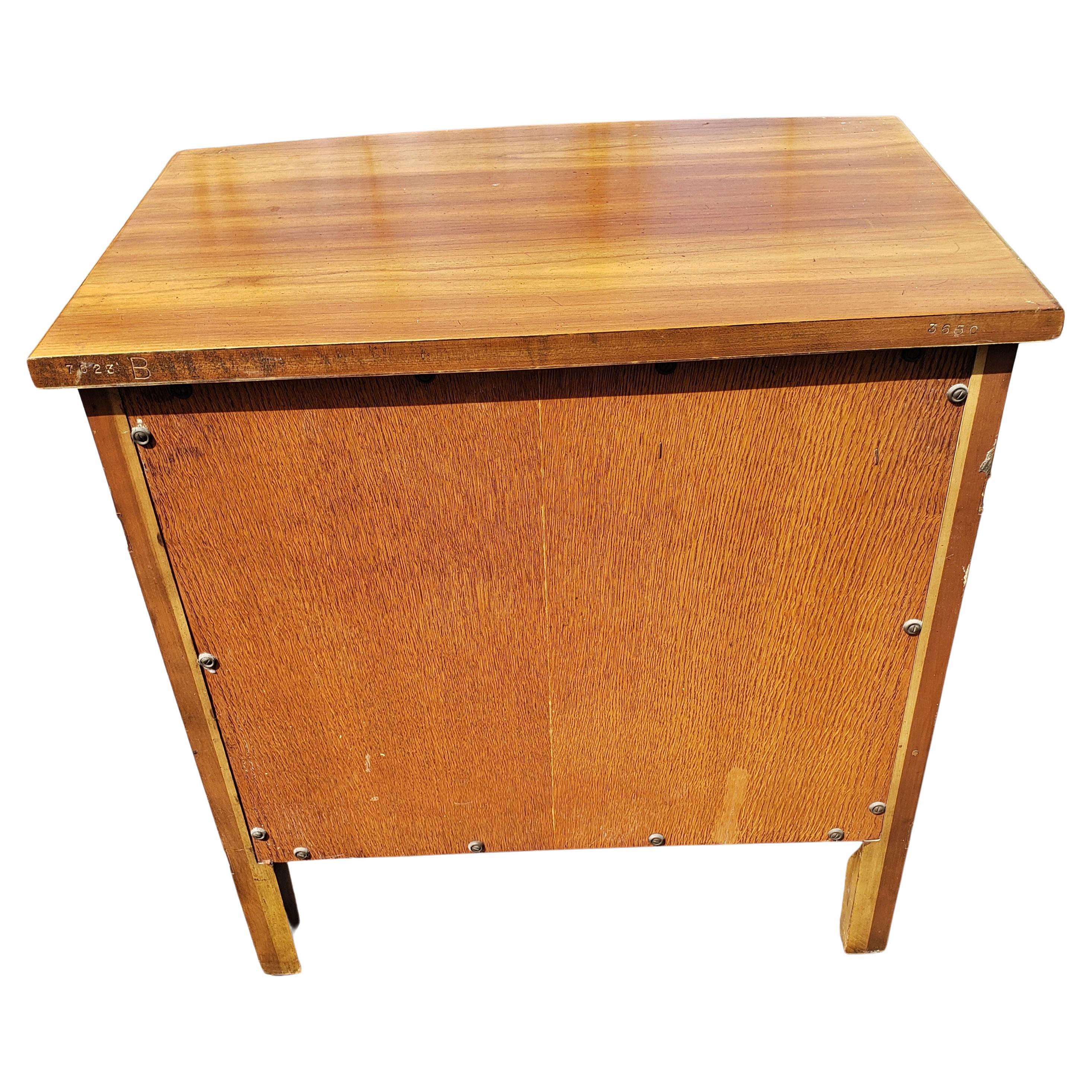 John Widdicomb French Country Side Tables Nightstands, Circa 1950s In Good Condition In Germantown, MD