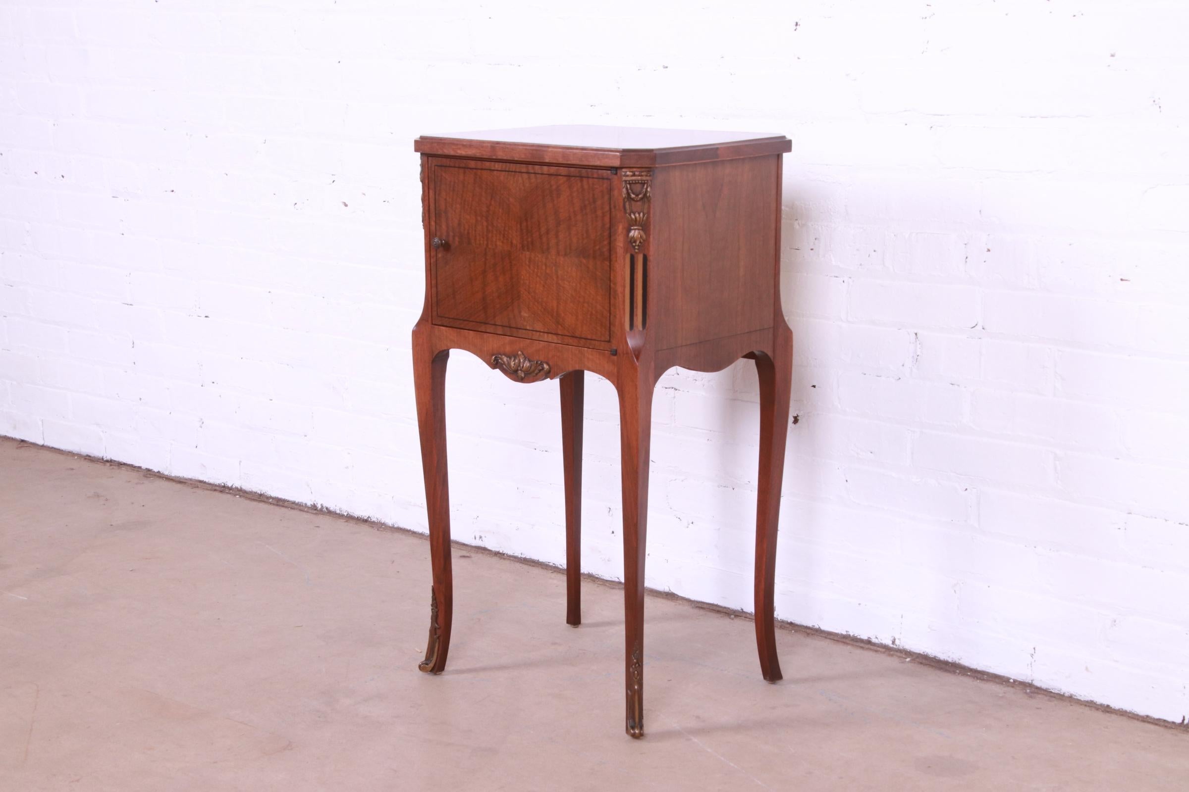 John Widdicomb French Louis XV Carved Walnut Nightstand, Circa 1920s In Good Condition In South Bend, IN