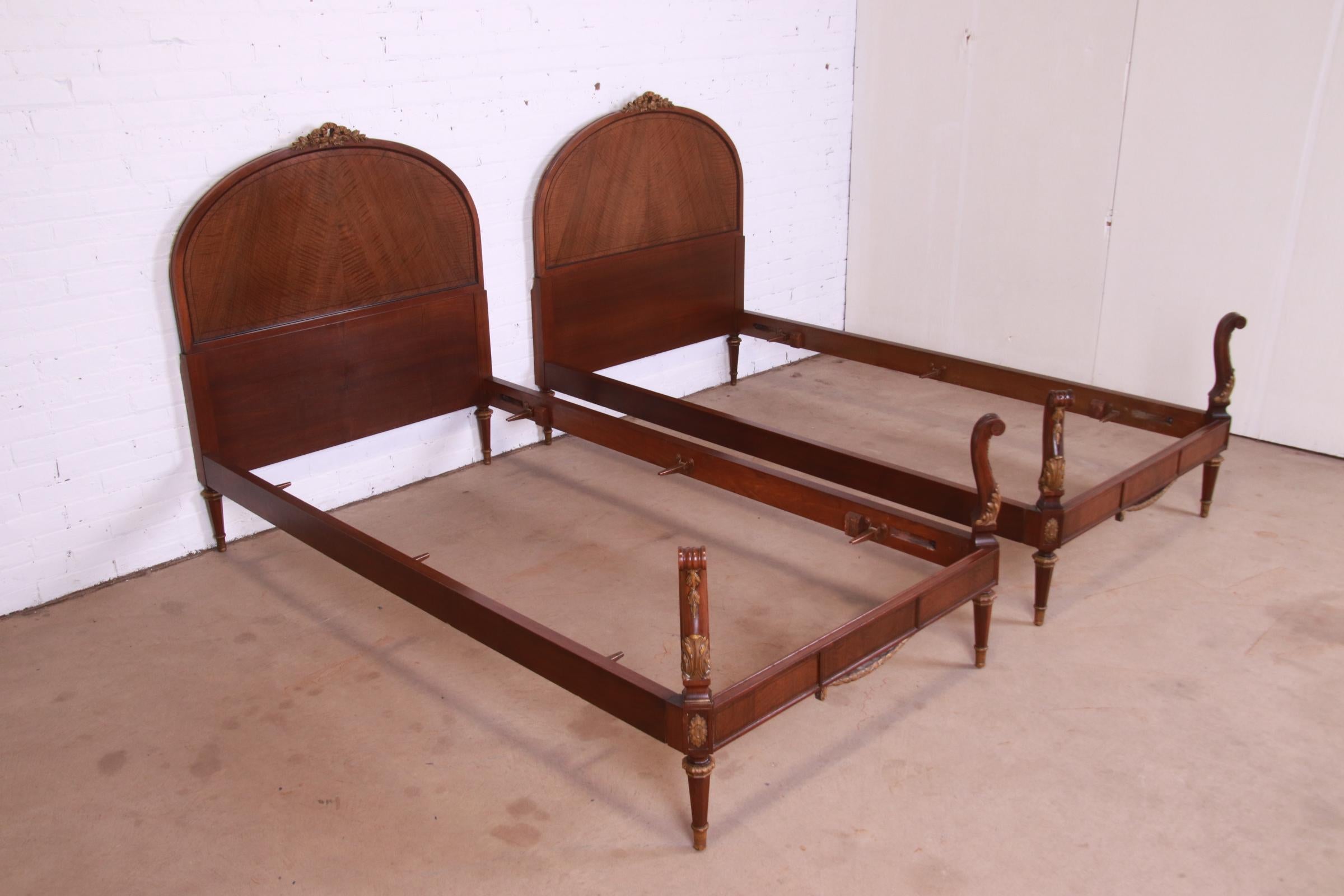 John Widdicomb French Louis XVI Carved Walnut and Giltwood Twin Beds, Pair 1