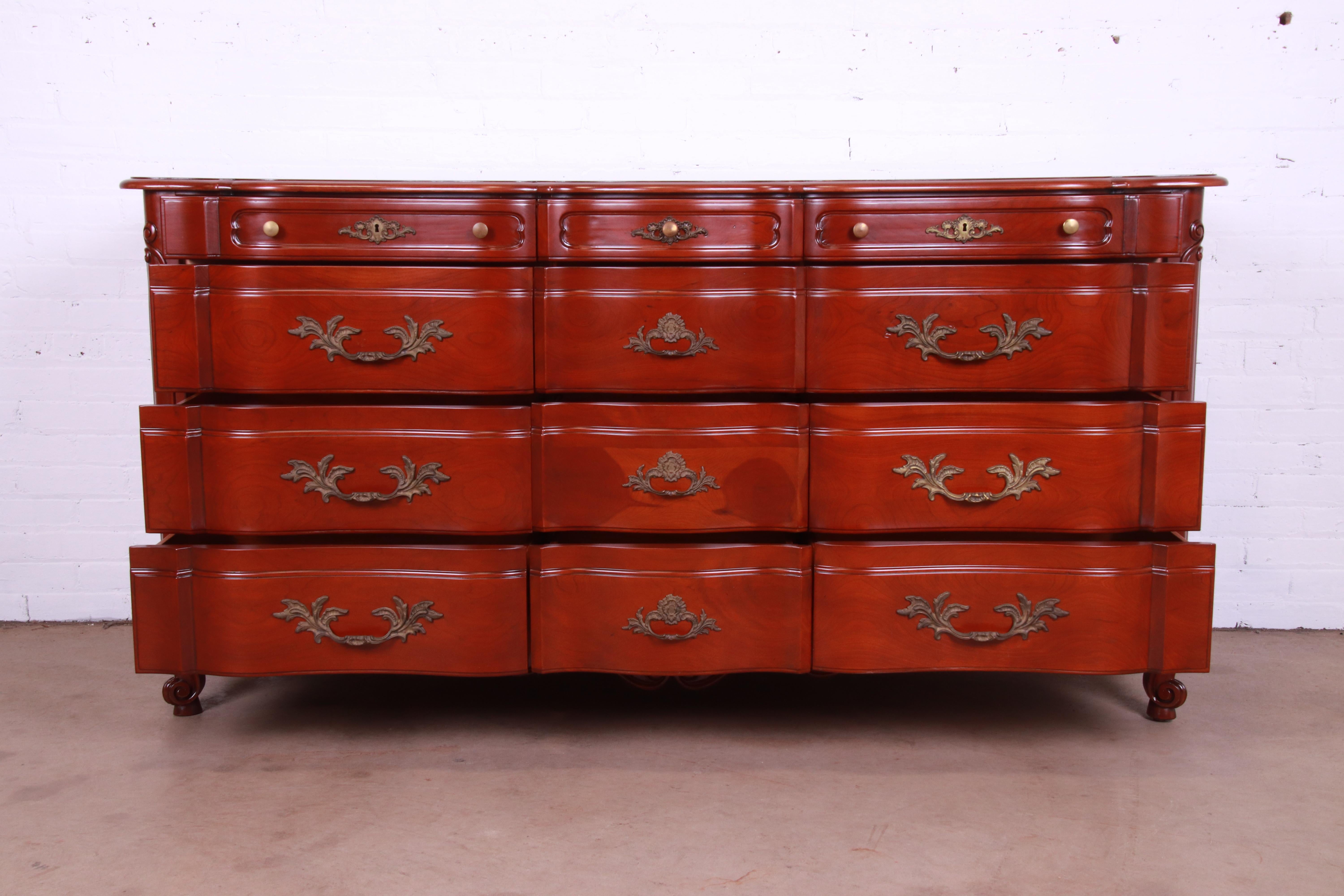 John Widdicomb French Provincial Louis XV Cherry Wood Dresser, Newly Refinished In Good Condition For Sale In South Bend, IN
