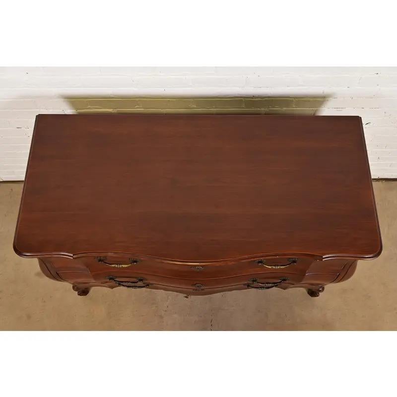 Cassettiera John Widdicomb in stile provinciale Luigi XV, circa anni '40 in vendita 5