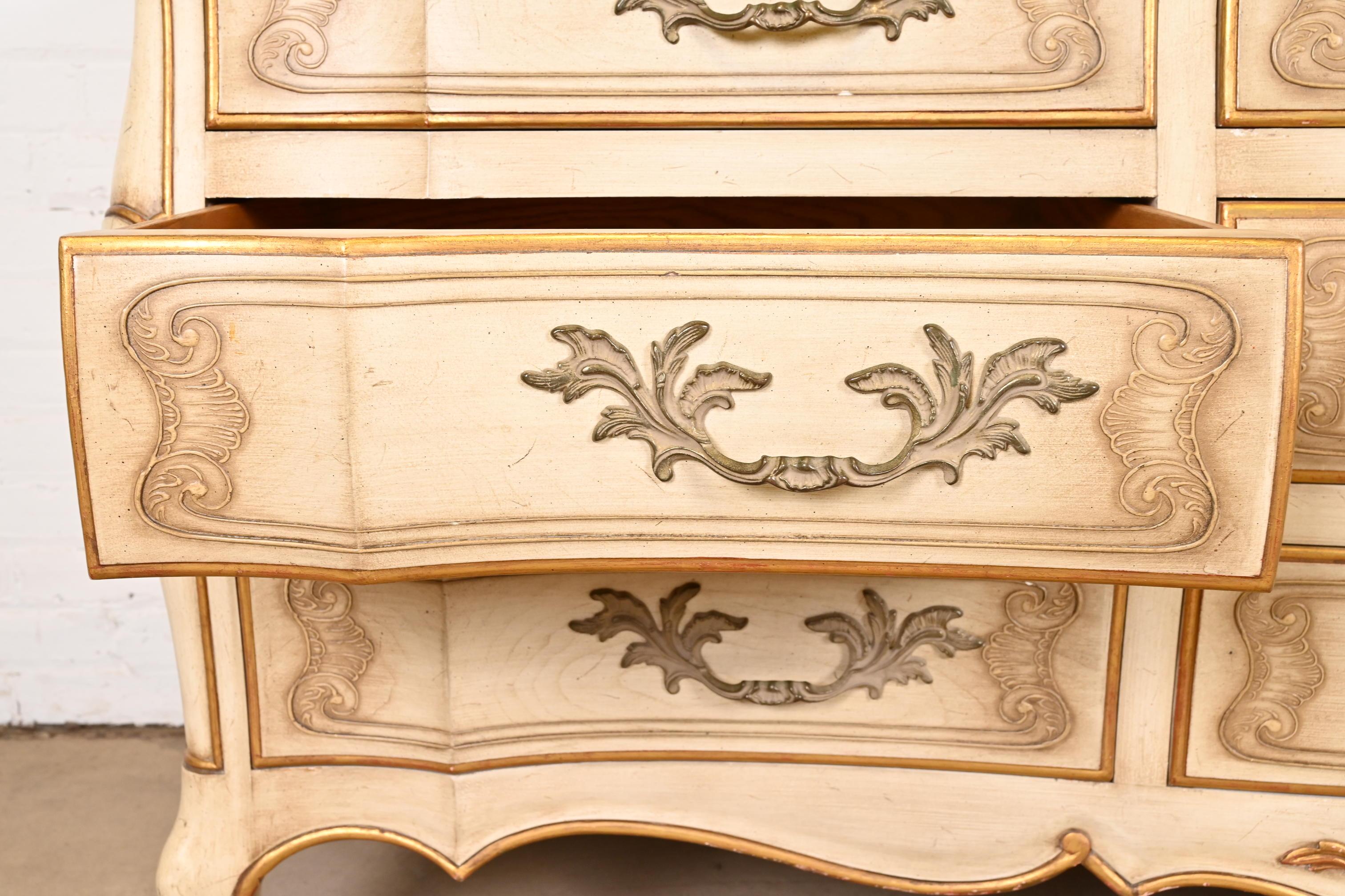 John Widdicomb French Provincial Louis XV Cream Lacquered Parcel Gilt Dresser en vente 6