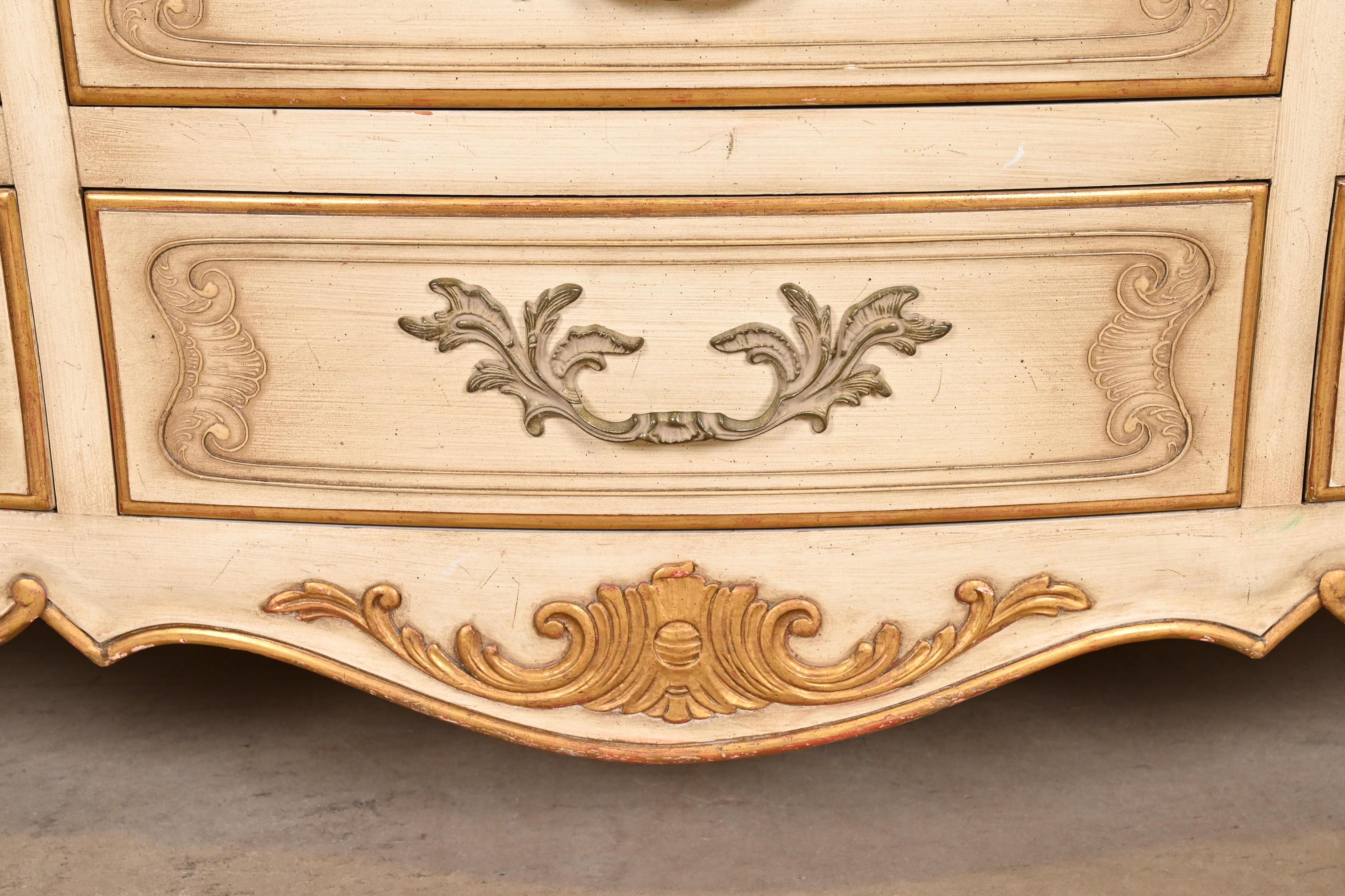 John Widdicomb French Provincial Louis XV Cream Lacquered Parcel Gilt Dresser en vente 11