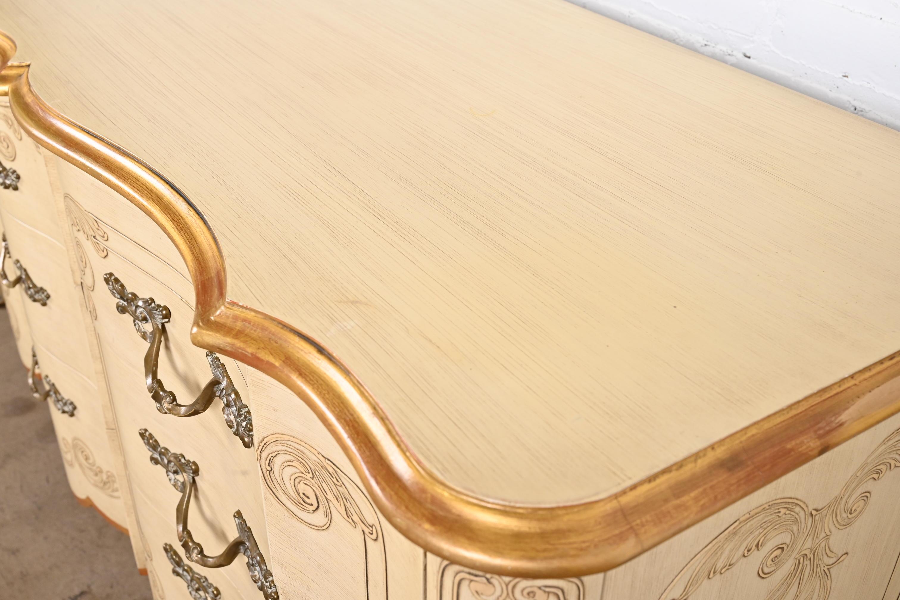 John Widdicomb Französische Provence Louis XV Kommode oder Anrichte, ca. 1950er Jahre 4