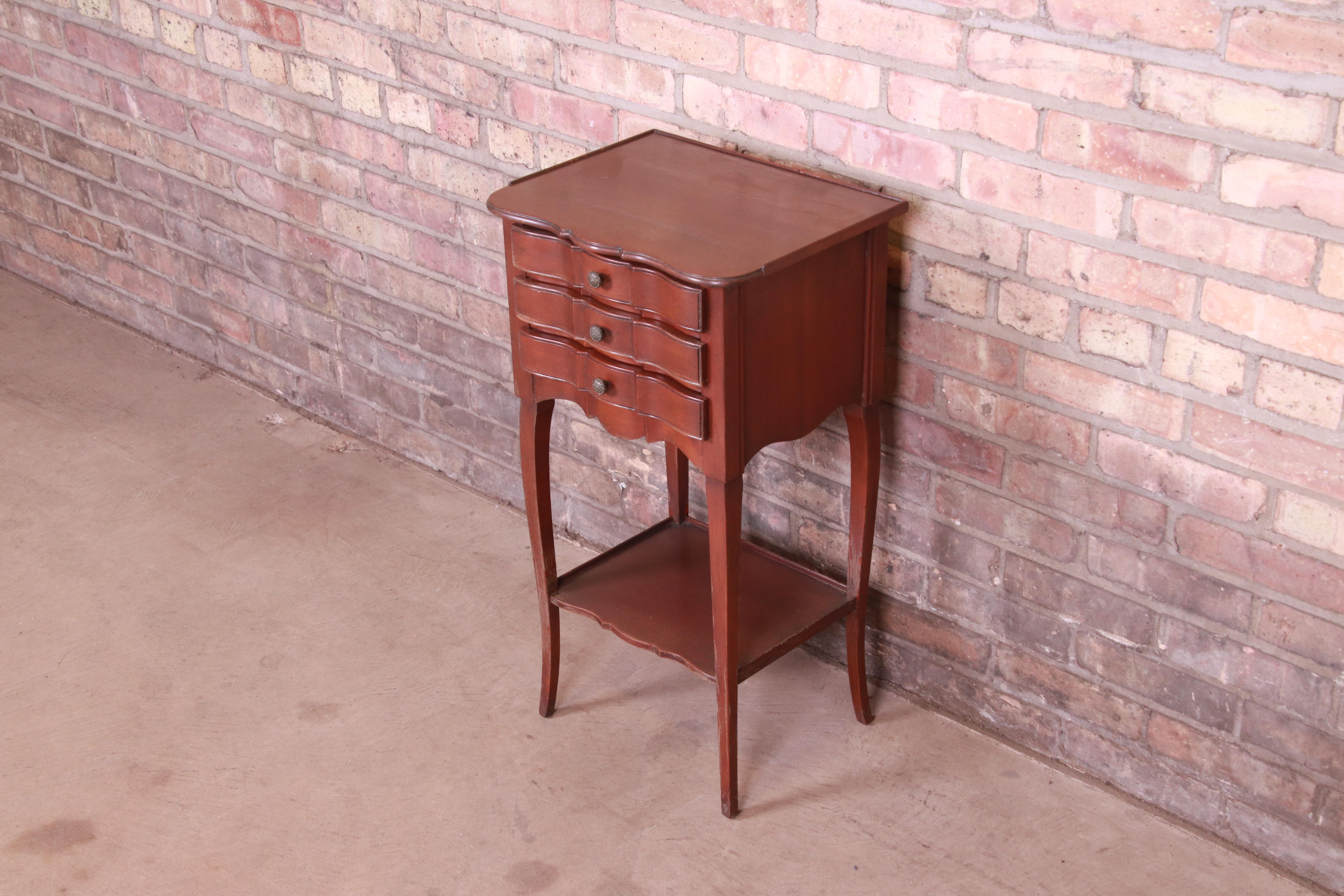 John Widdicomb French Provincial Louis XV Mahogany Nightstand, Circa 1940s In Good Condition In South Bend, IN