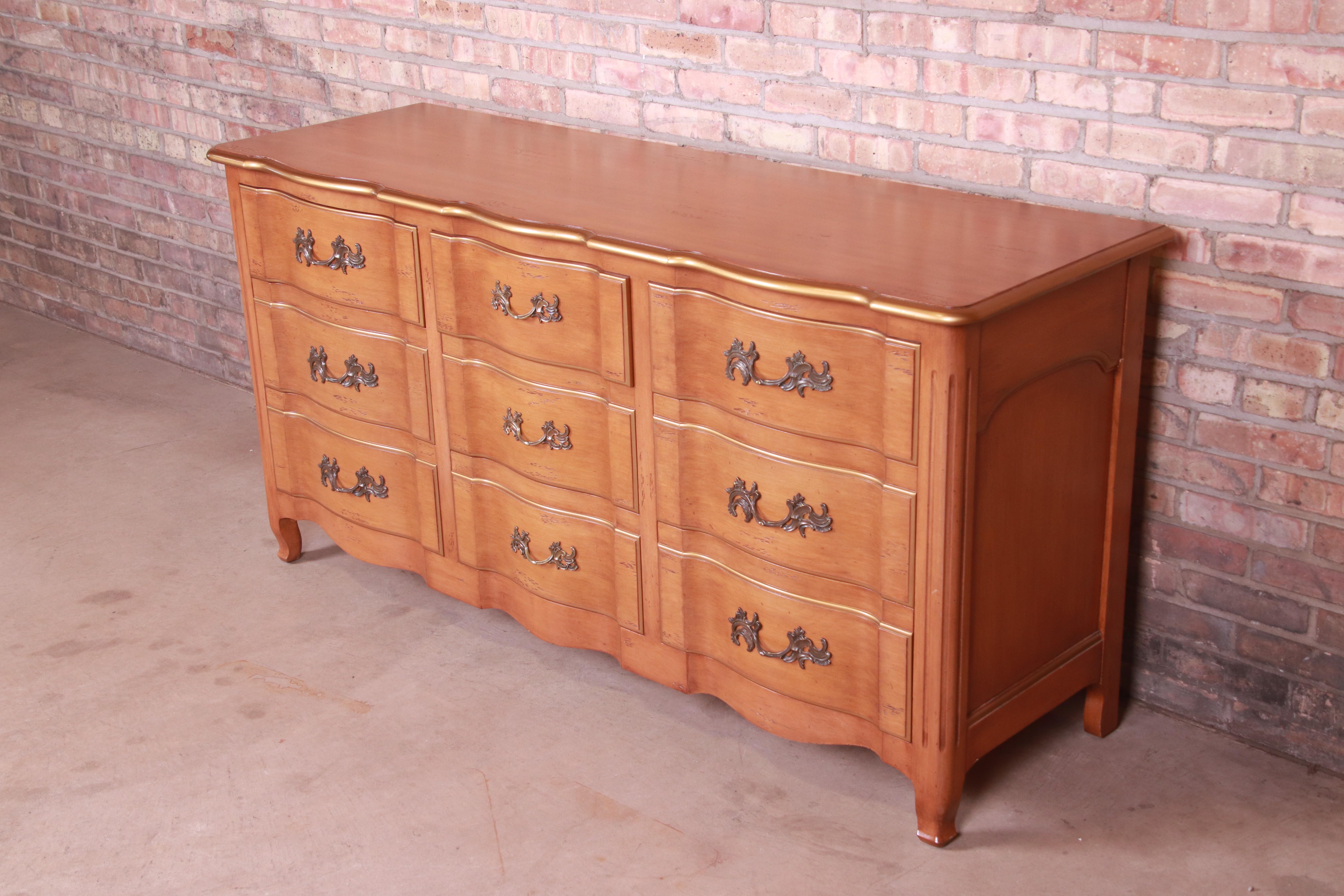 John Widdicomb French Provincial Louis XV Maple Dresser or Credenza, Circa 1950s In Good Condition In South Bend, IN