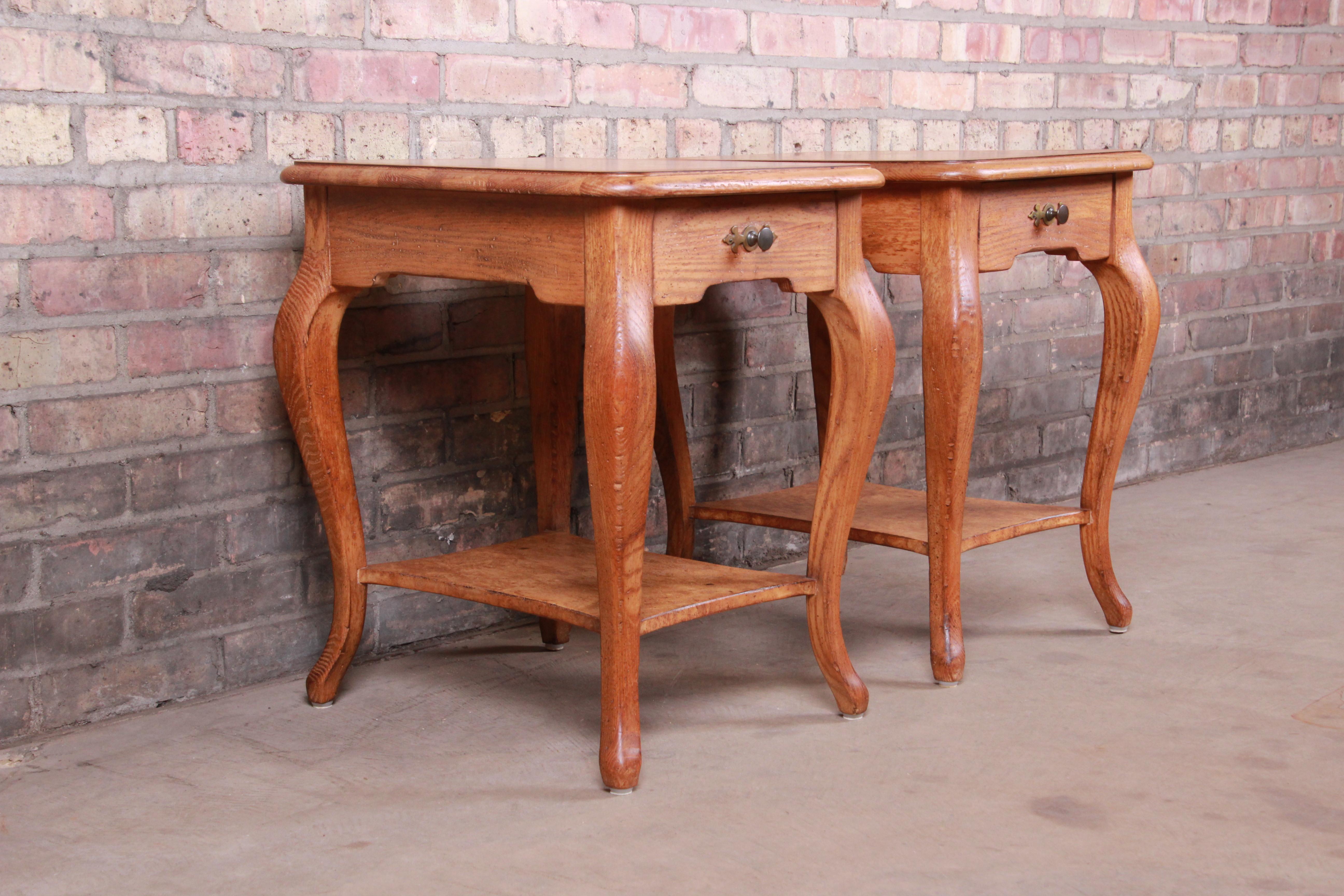 20th Century John Widdicomb French Provincial Louis XV Oak and Burl Wood Nightstands, Pair For Sale