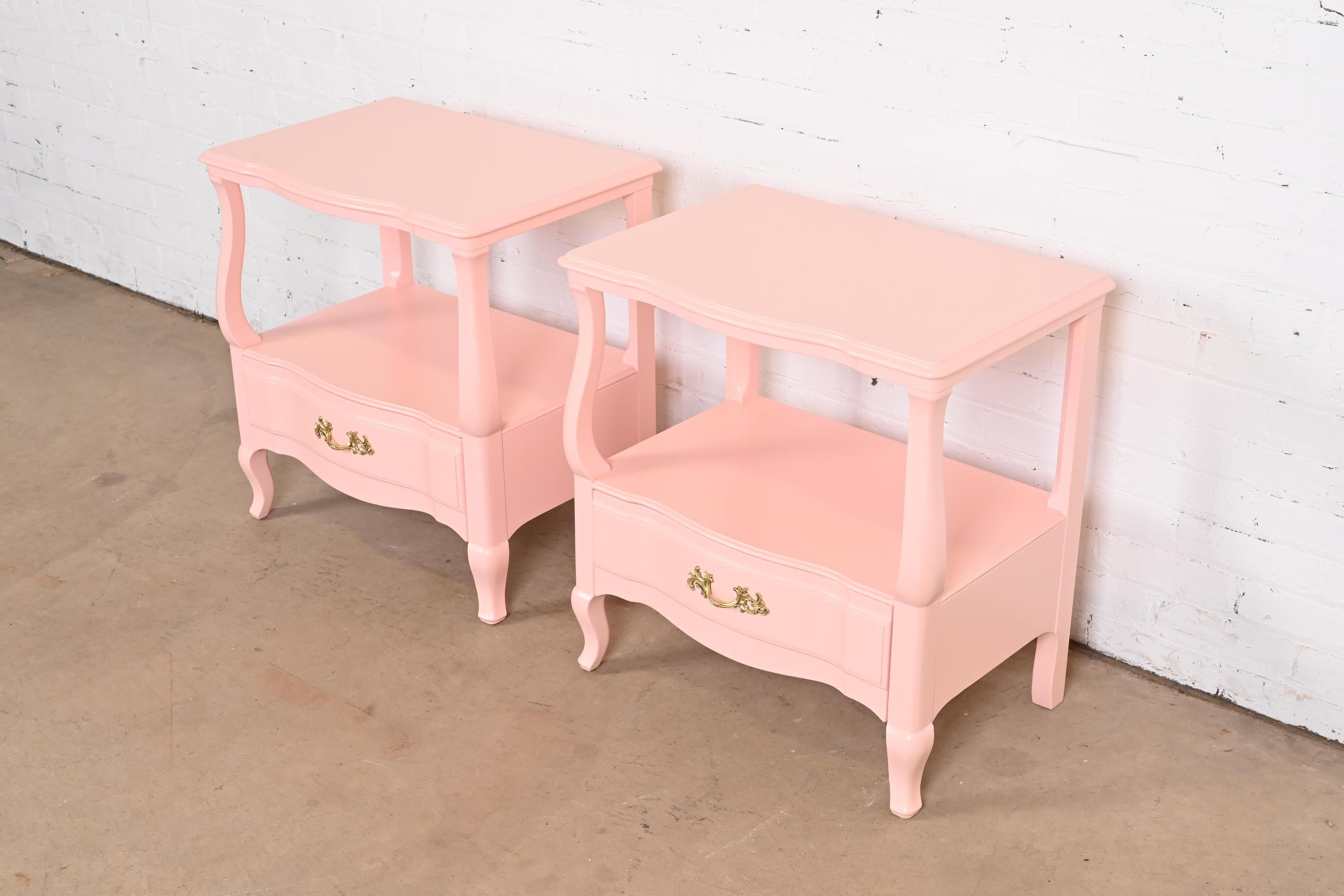 John Widdicomb French Provincial Louis XV Pink Lacquered Nightstands, Pair In Good Condition For Sale In South Bend, IN