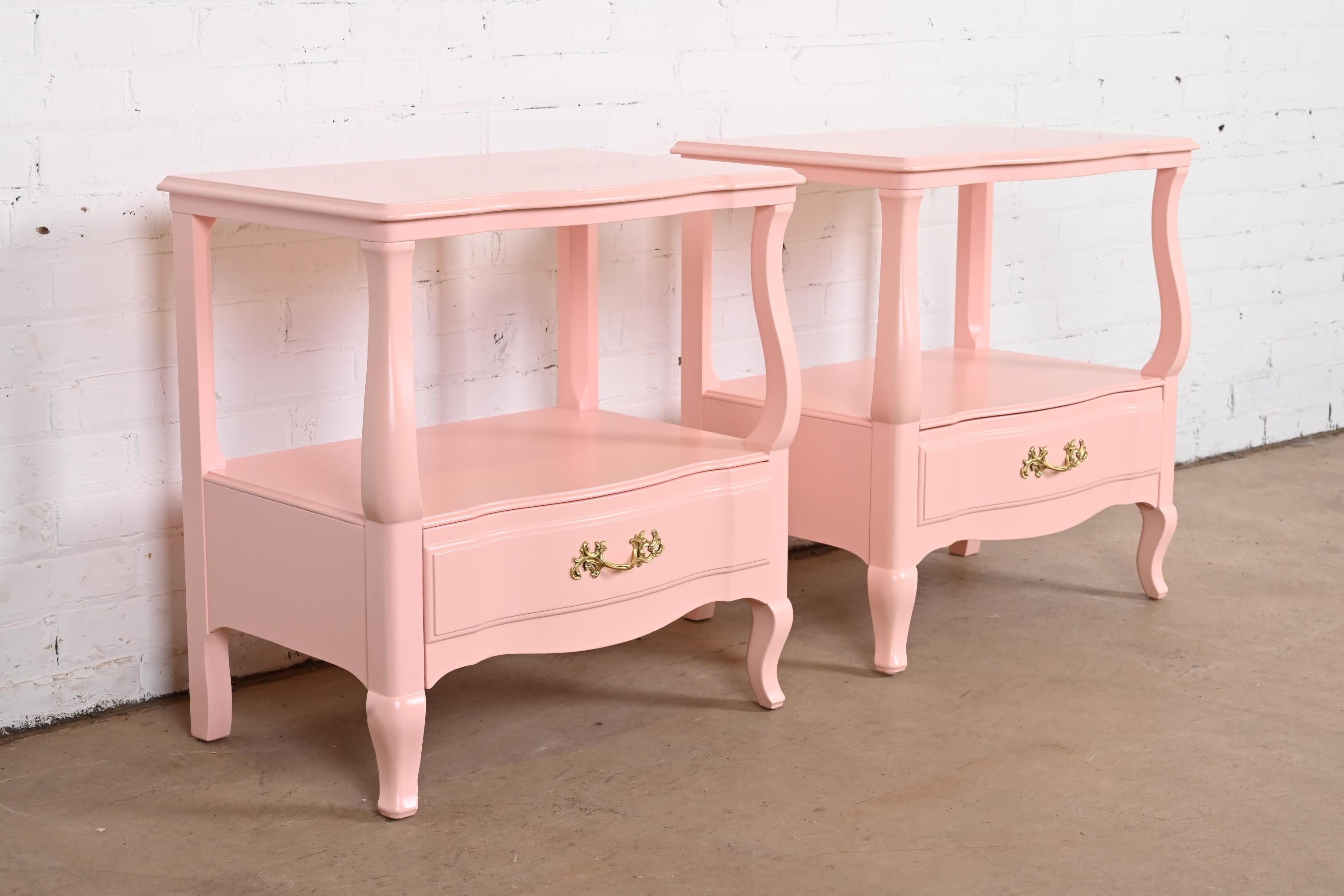 Mid-20th Century John Widdicomb French Provincial Louis XV Pink Lacquered Nightstands, Pair For Sale