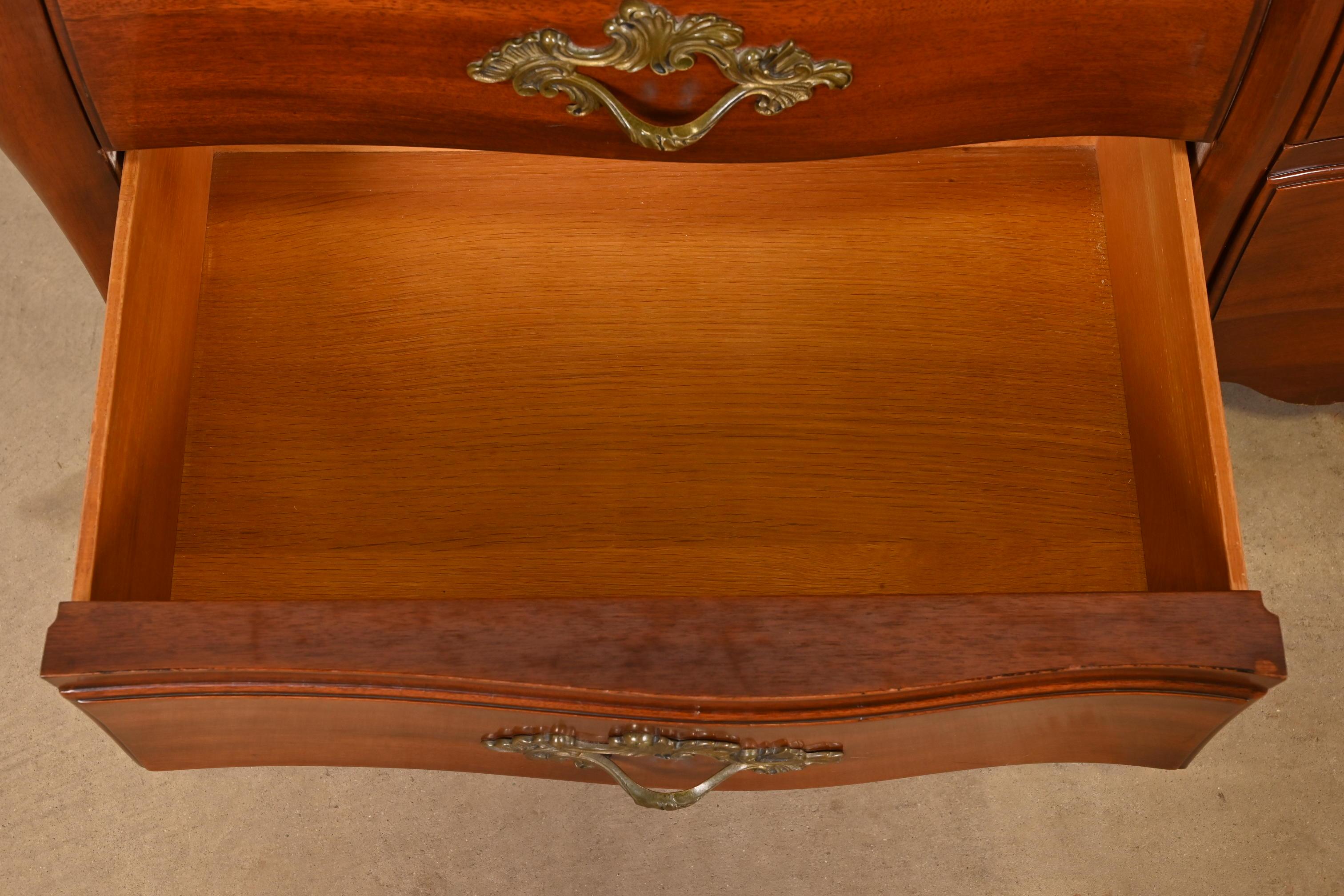 John Widdicomb French Provincial Louis XV Solid Mahogany Nine-Drawer Dresser For Sale 1
