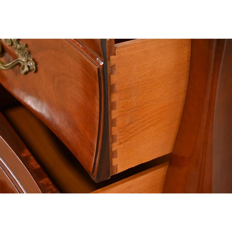 John Widdicomb French Provincial Louis XV Solid Mahogany Nine-Drawer Dresser For Sale 2