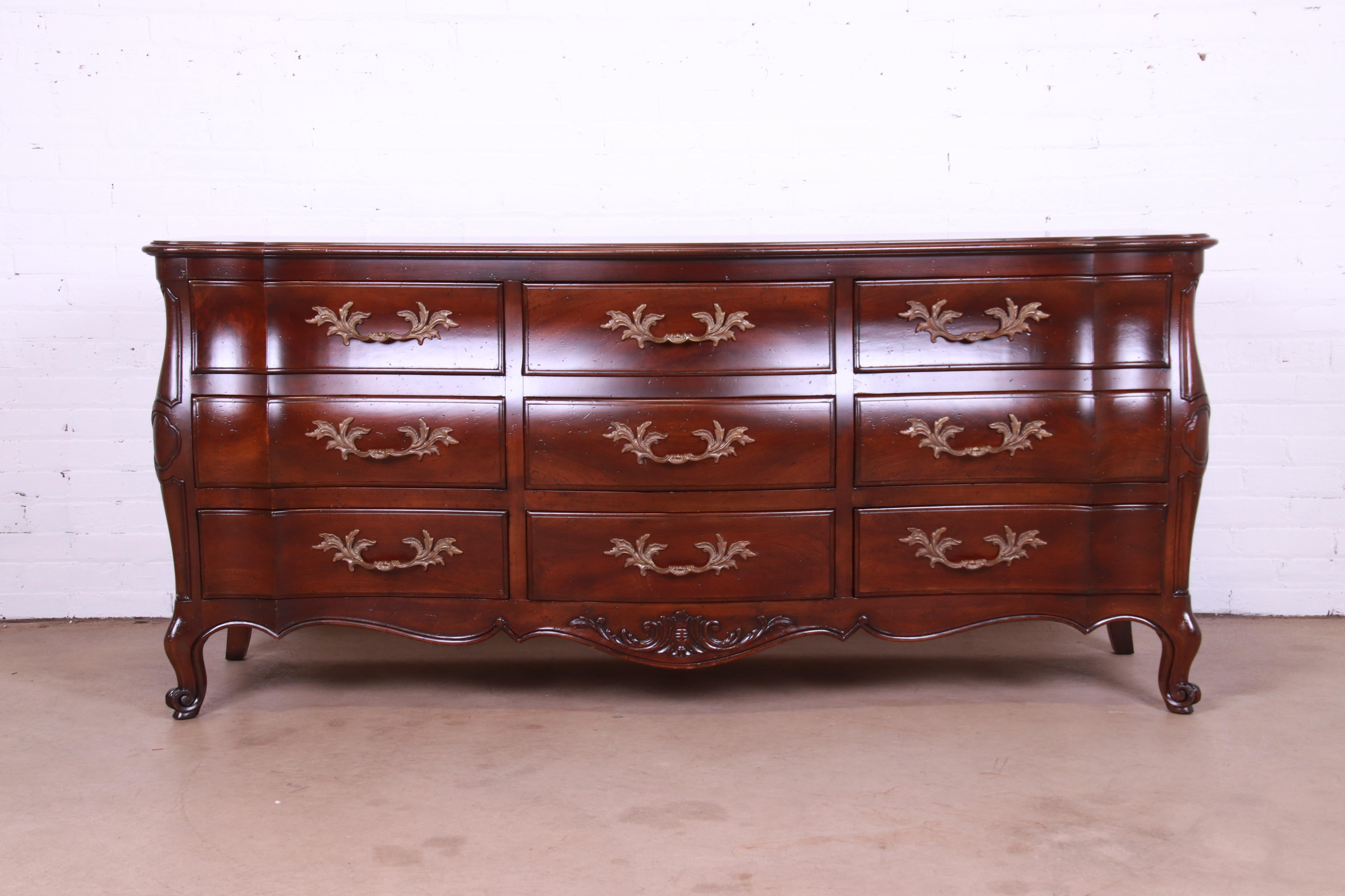 John Widdicomb French Provincial Louis XV Solid Walnut Triple Dresser, 1960s In Good Condition In South Bend, IN