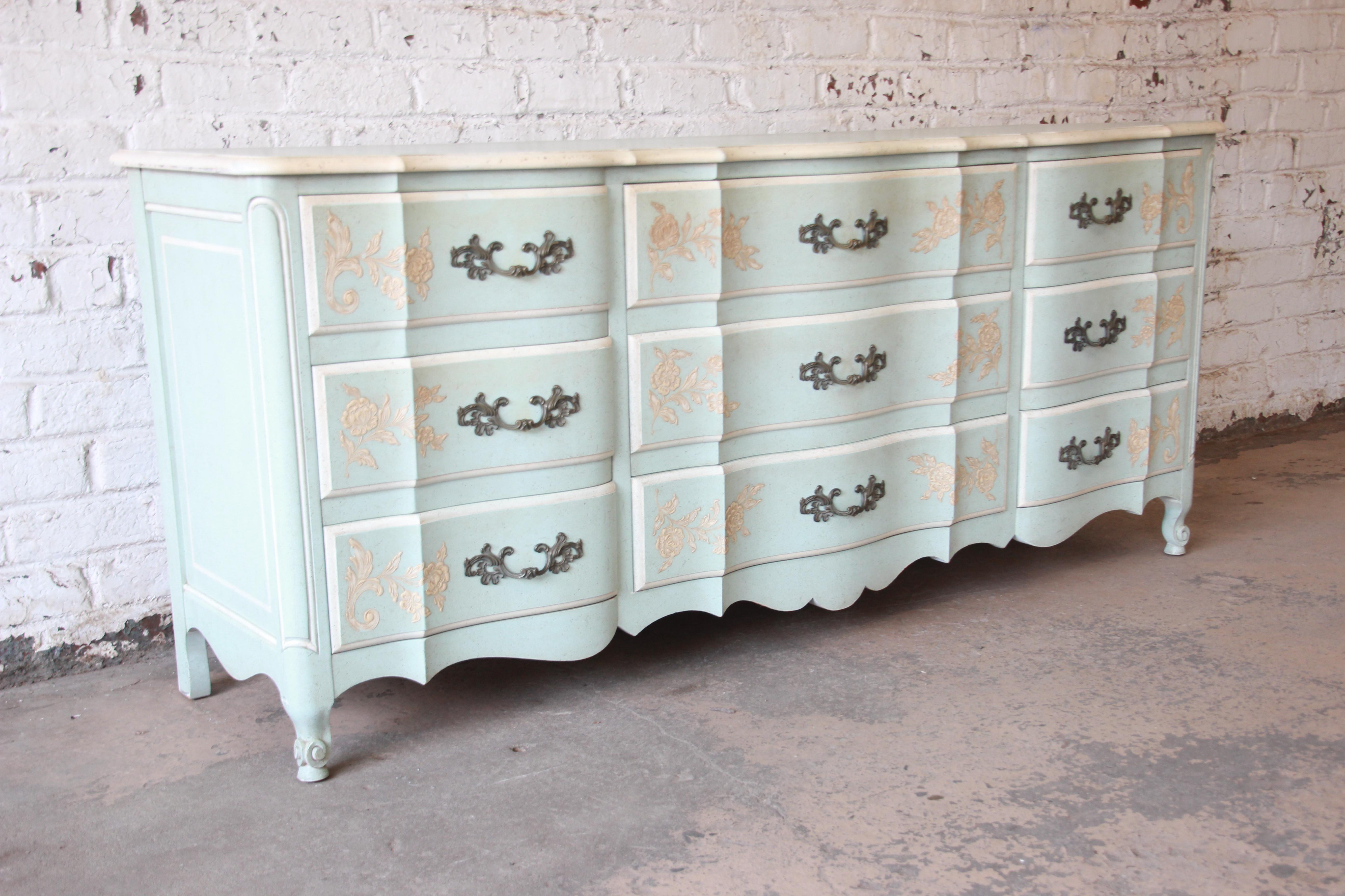 John Widdicomb French Provincial Louis XV Style Triple Dresser In Good Condition In South Bend, IN