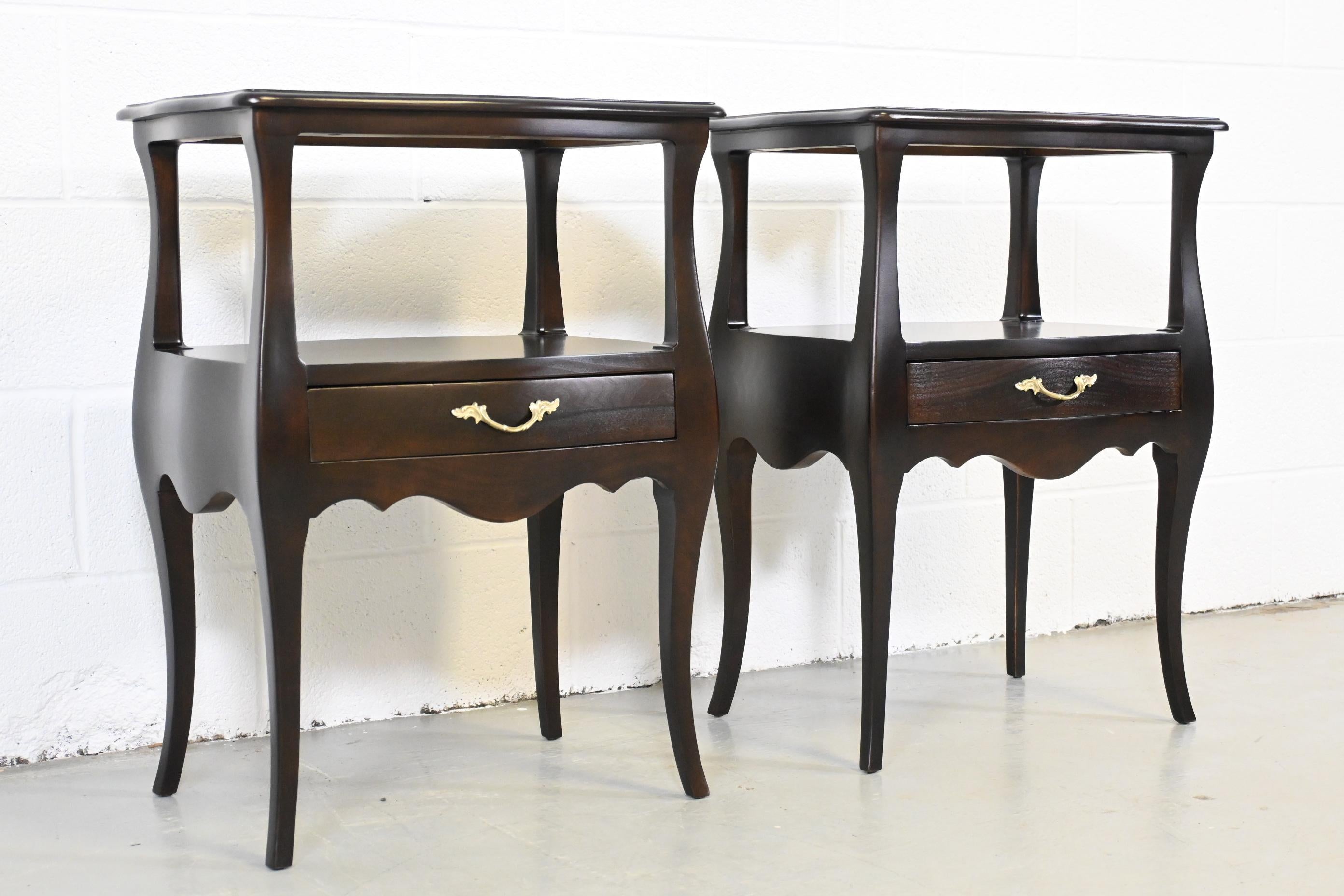 American John Widdicomb French Provincial Nightstands - Set of 2 For Sale