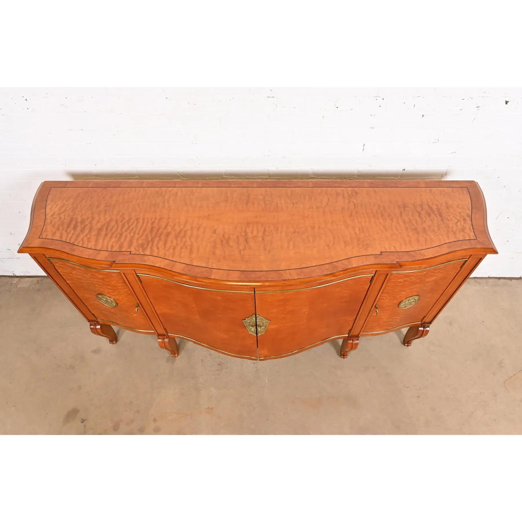 John Widdicomb Französisch Regency Louis XVI Wurzelholz und Messing Sideboard Credenza im Angebot 4