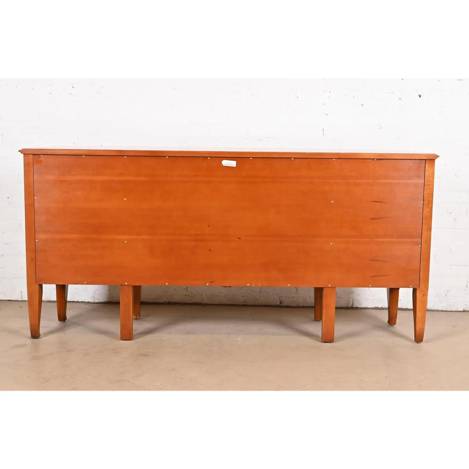 John Widdicomb Französisch Regency Louis XVI Wurzelholz und Messing Sideboard Credenza im Angebot 6