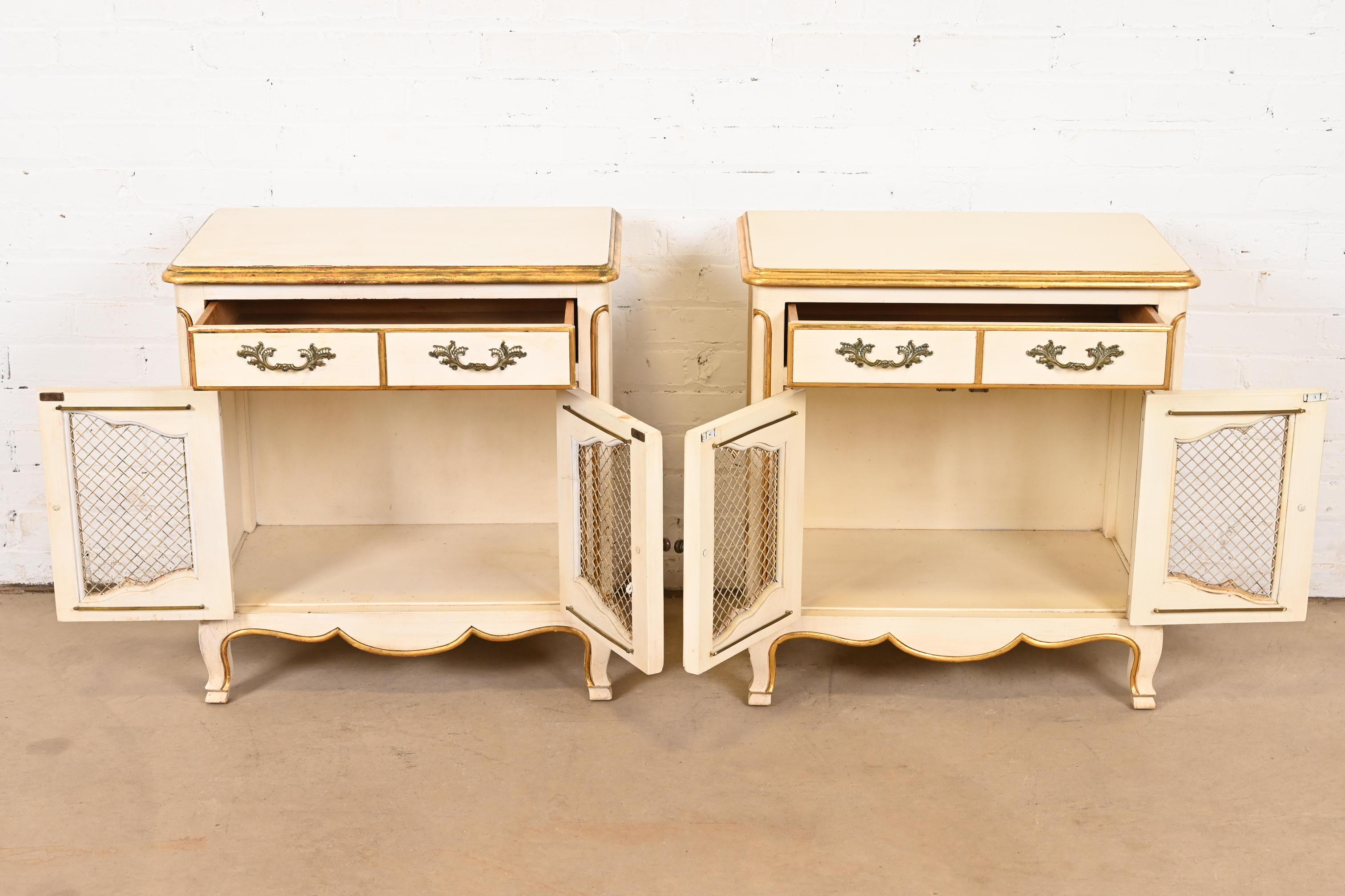 Mid-20th Century John Widdicomb French Rococo Louis XV Cream Lacquered & Parcel Gilt Nightstands For Sale