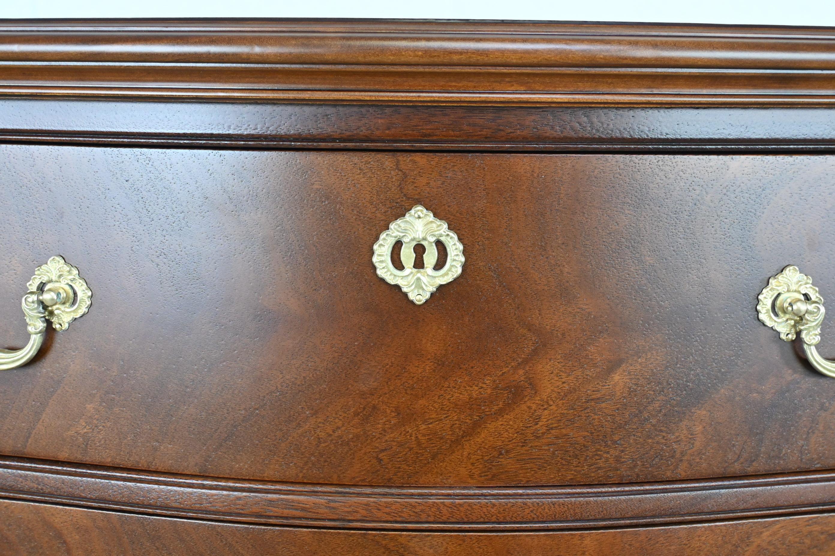 John Widdicomb Furniture Traditional Hepplewhite Highboy Dresser In Excellent Condition In Morgan, UT