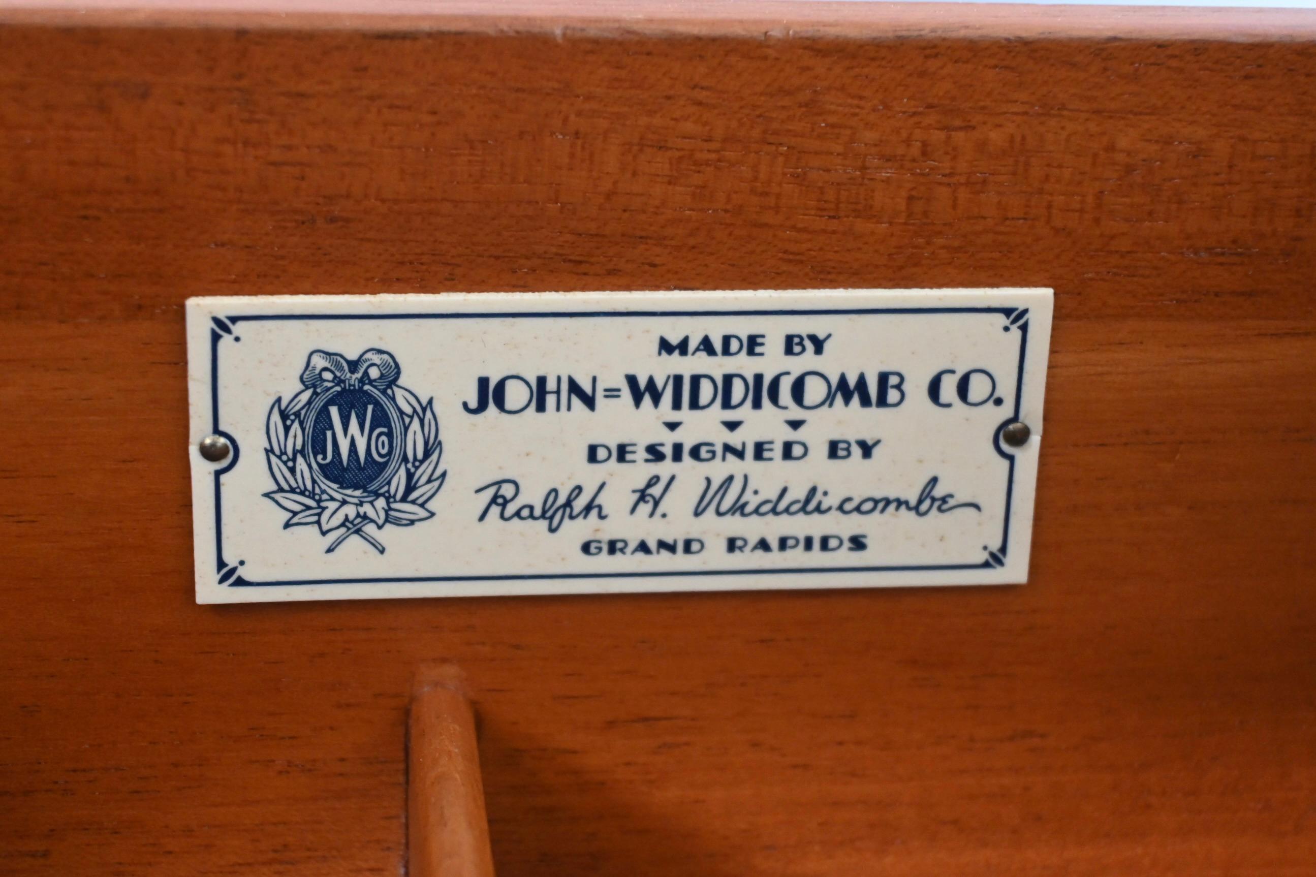 John Widdicomb Furniture Traditional Hepplewhite Serpentine Front Dresser 5