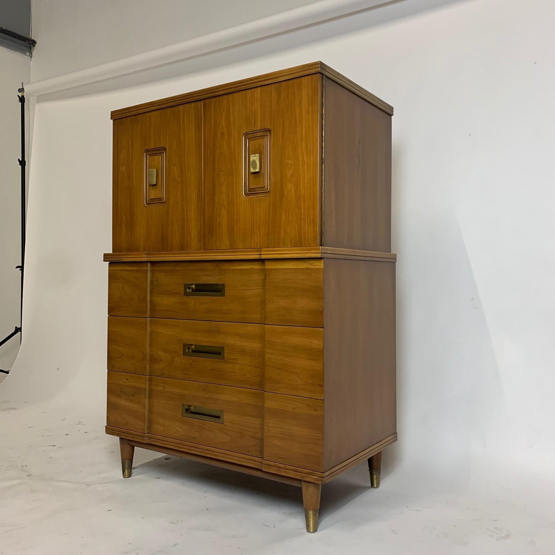 John Widdicomb Gentleman's Chest, Dresser w. Cabinet Solid Wood w Brass Hardware 3