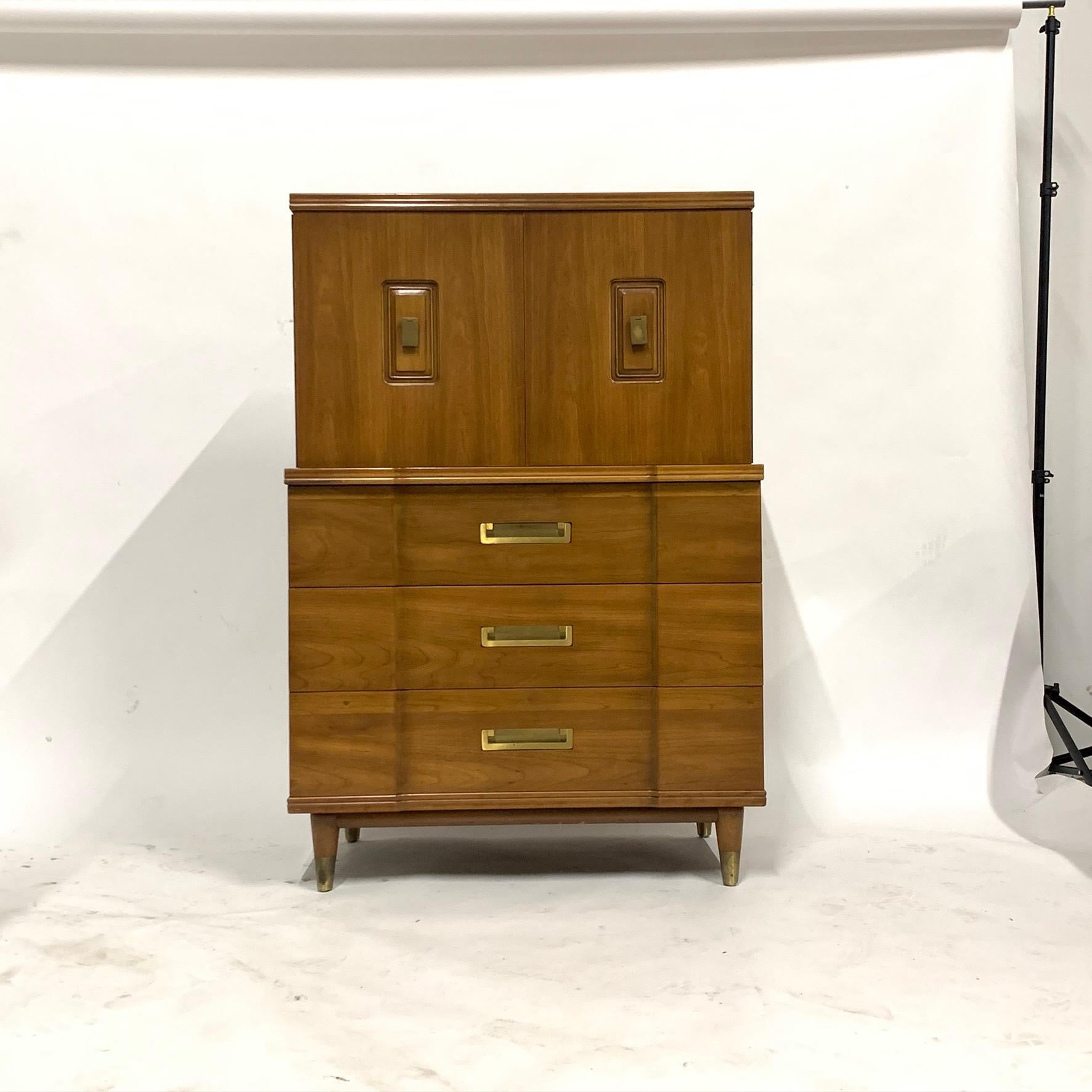 John Widdicomb Gentleman's Chest, Dresser w. Cabinet Solid Wood w Brass Hardware 4