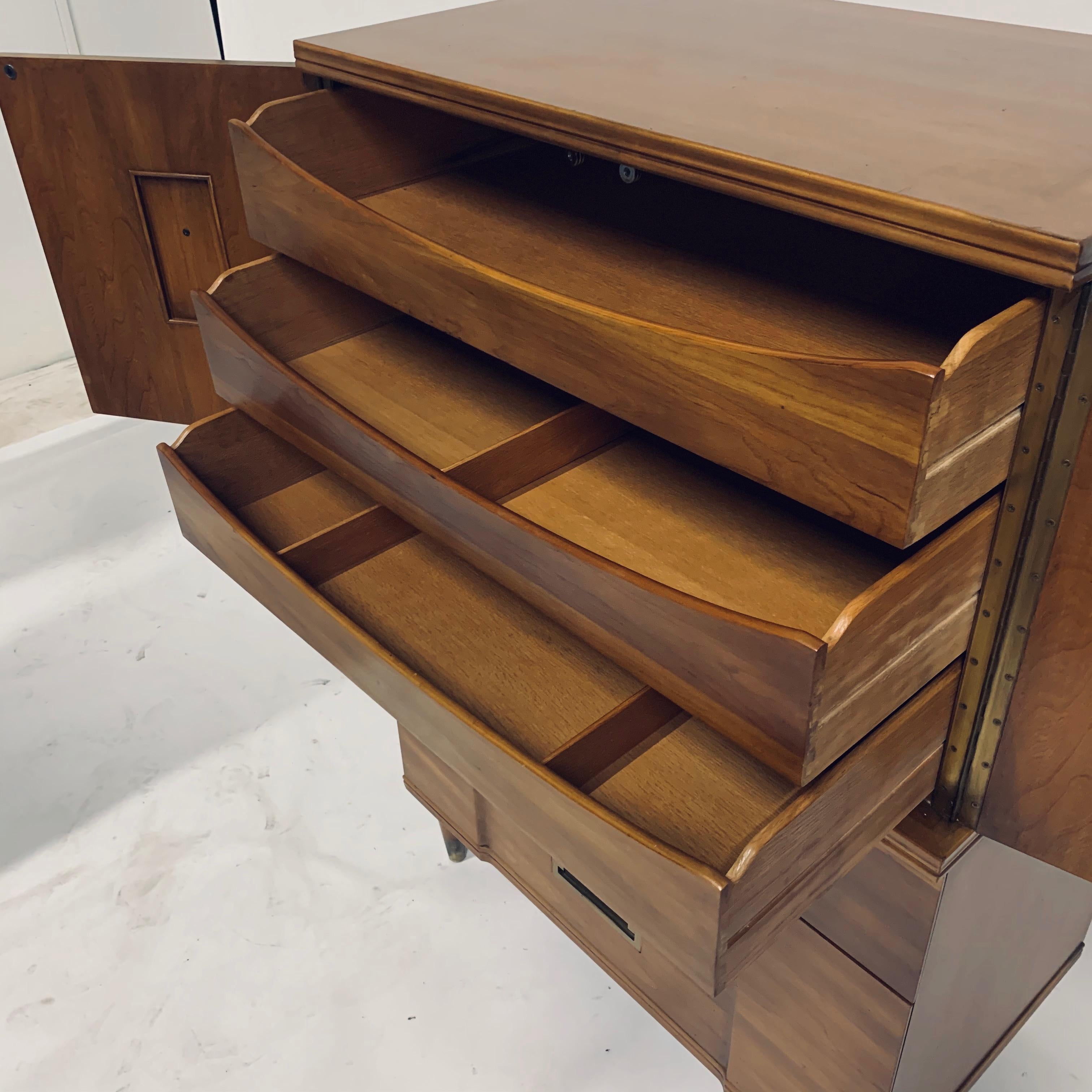John Widdicomb Gentleman's Chest, Dresser w. Cabinet Solid Wood w Brass Hardware 7