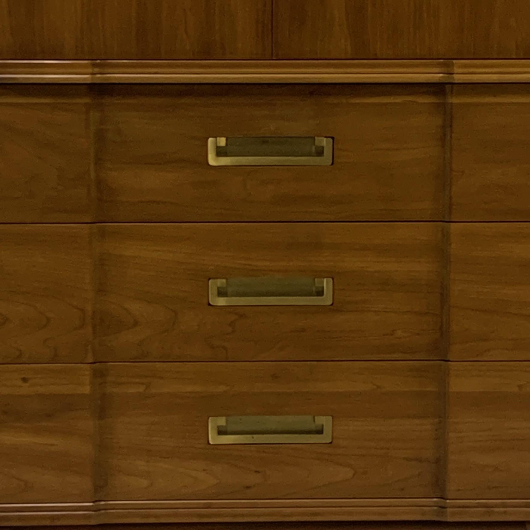American John Widdicomb Gentleman's Chest, Dresser w. Cabinet Solid Wood w Brass Hardware