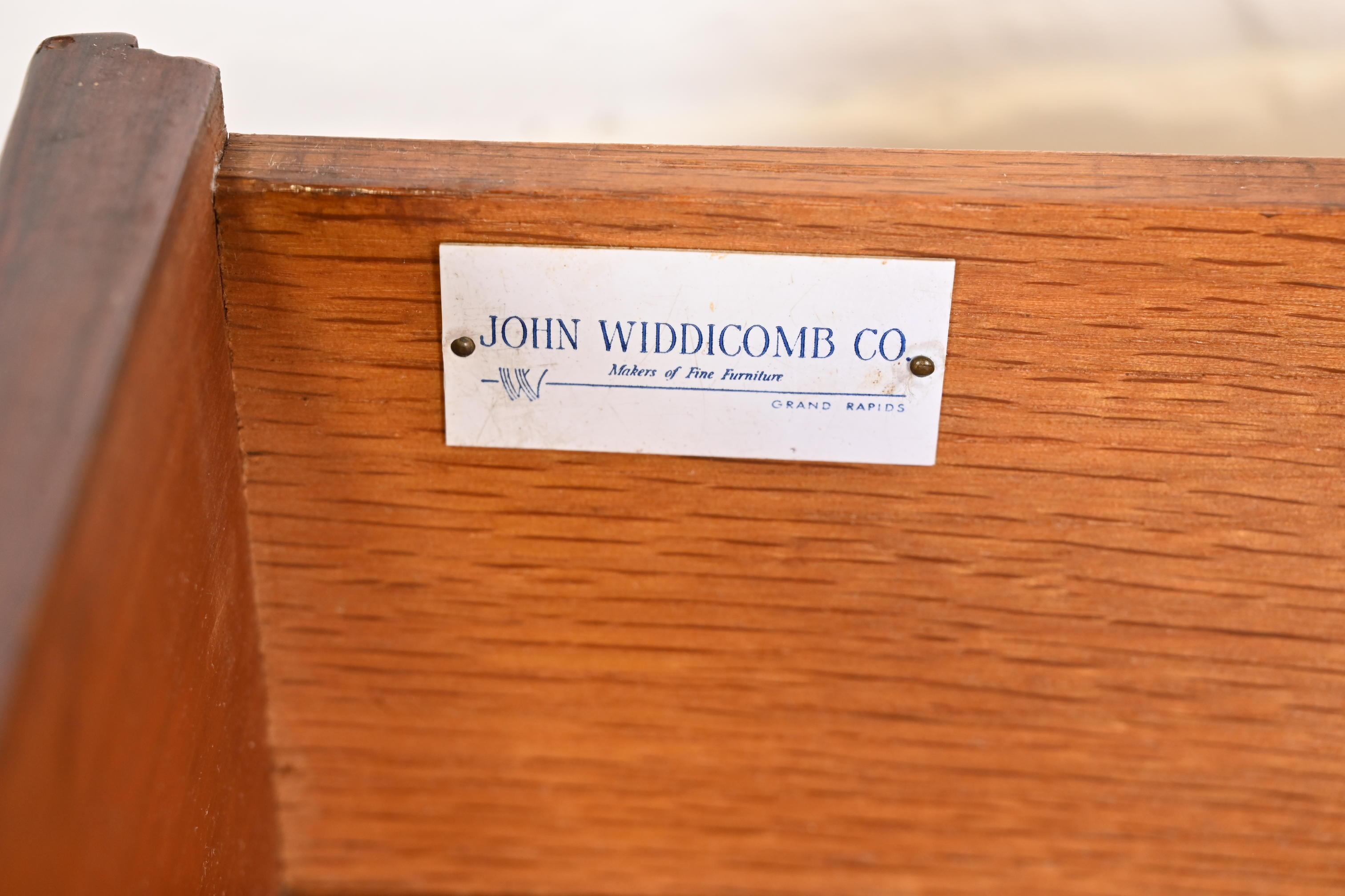John Widdicomb Georgian Solid Mahogany Four-Drawer Bedside Chests, Pair 5