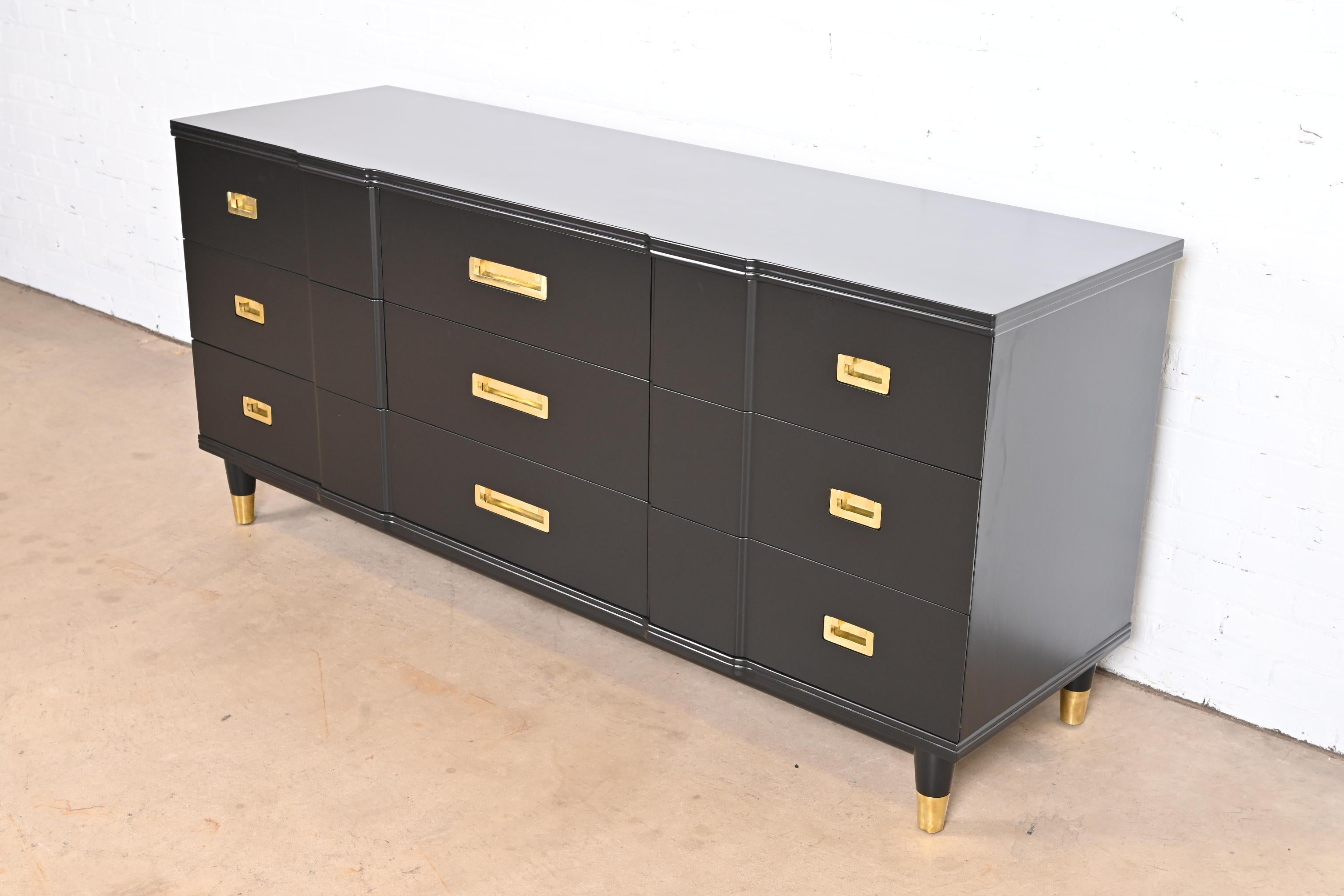 John Widdicomb Hollywood Regency Black Lacquered Dresser, Newly Refinished In Good Condition In South Bend, IN