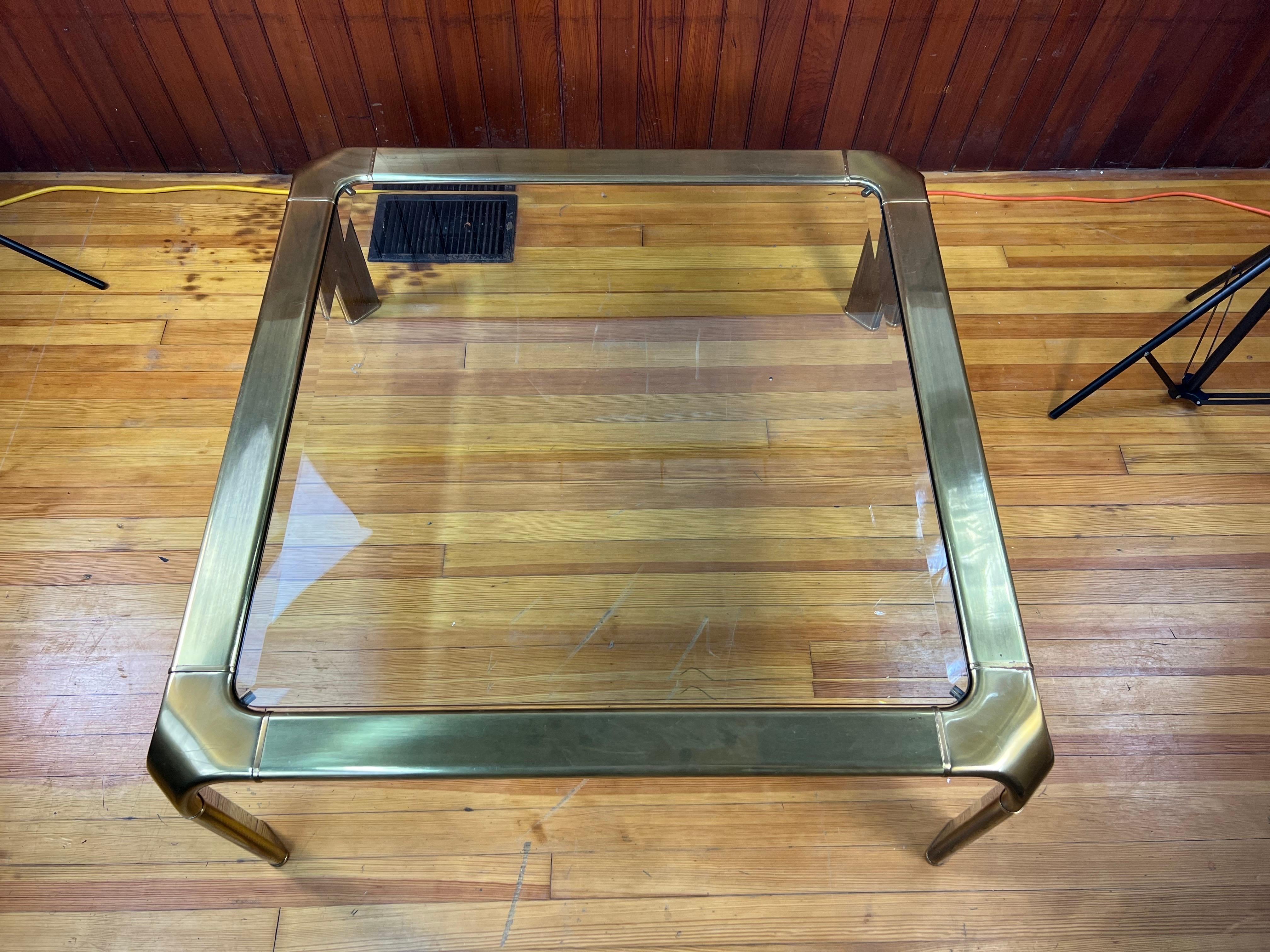 John Widdicomb Hollywood Regency Brass and Glass Cocktail Table In Good Condition For Sale In Esperance, NY