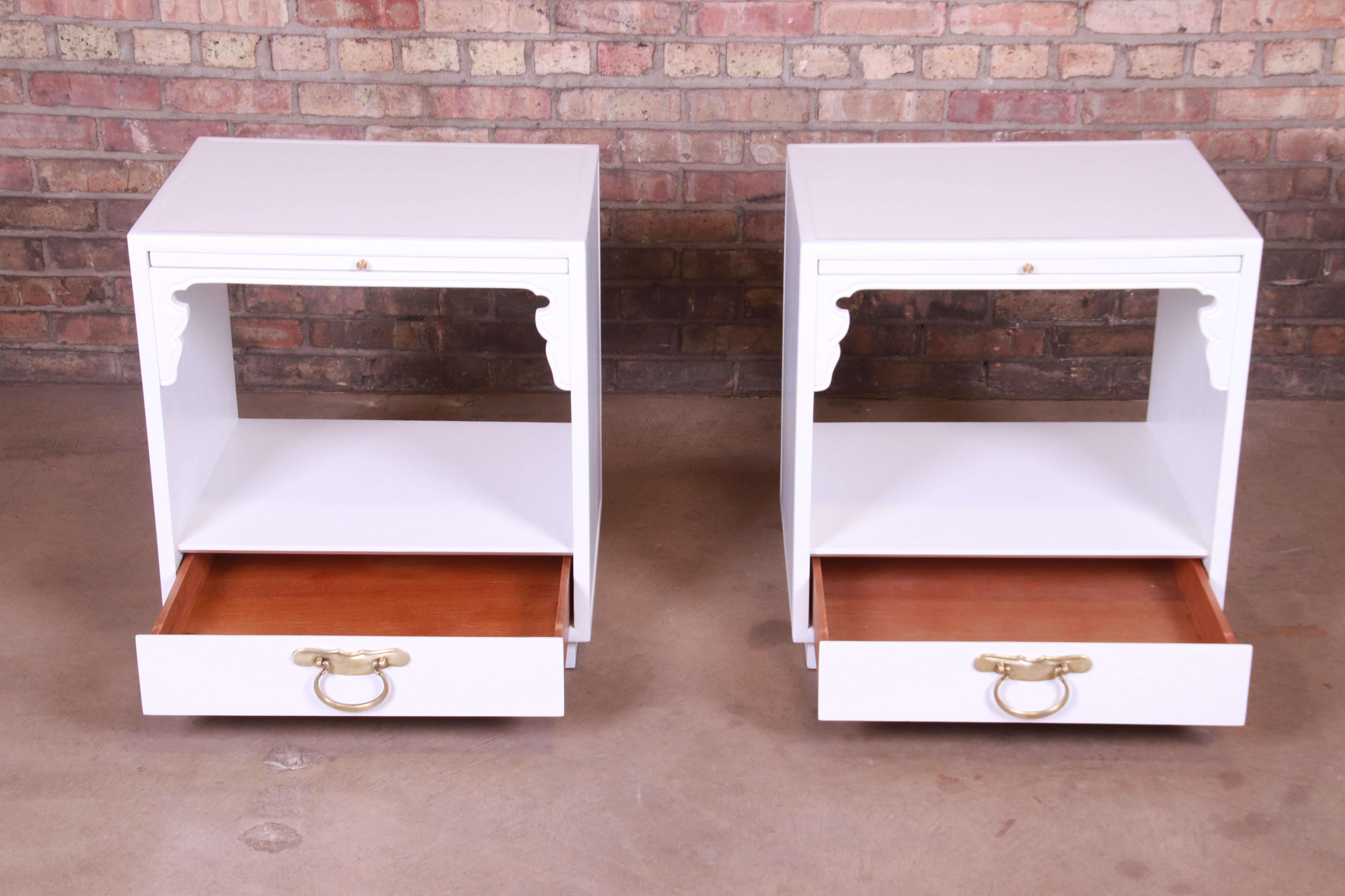 Mid-20th Century John Widdicomb Hollywood Regency Chinoiserie White Lacquered Nightstands, Pair