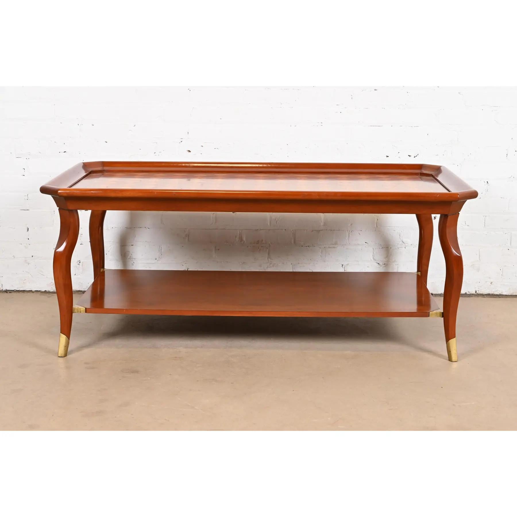 Table basse italienne provinciale à deux niveaux en parqueterie de John Widdicomb Bon état - En vente à South Bend, IN