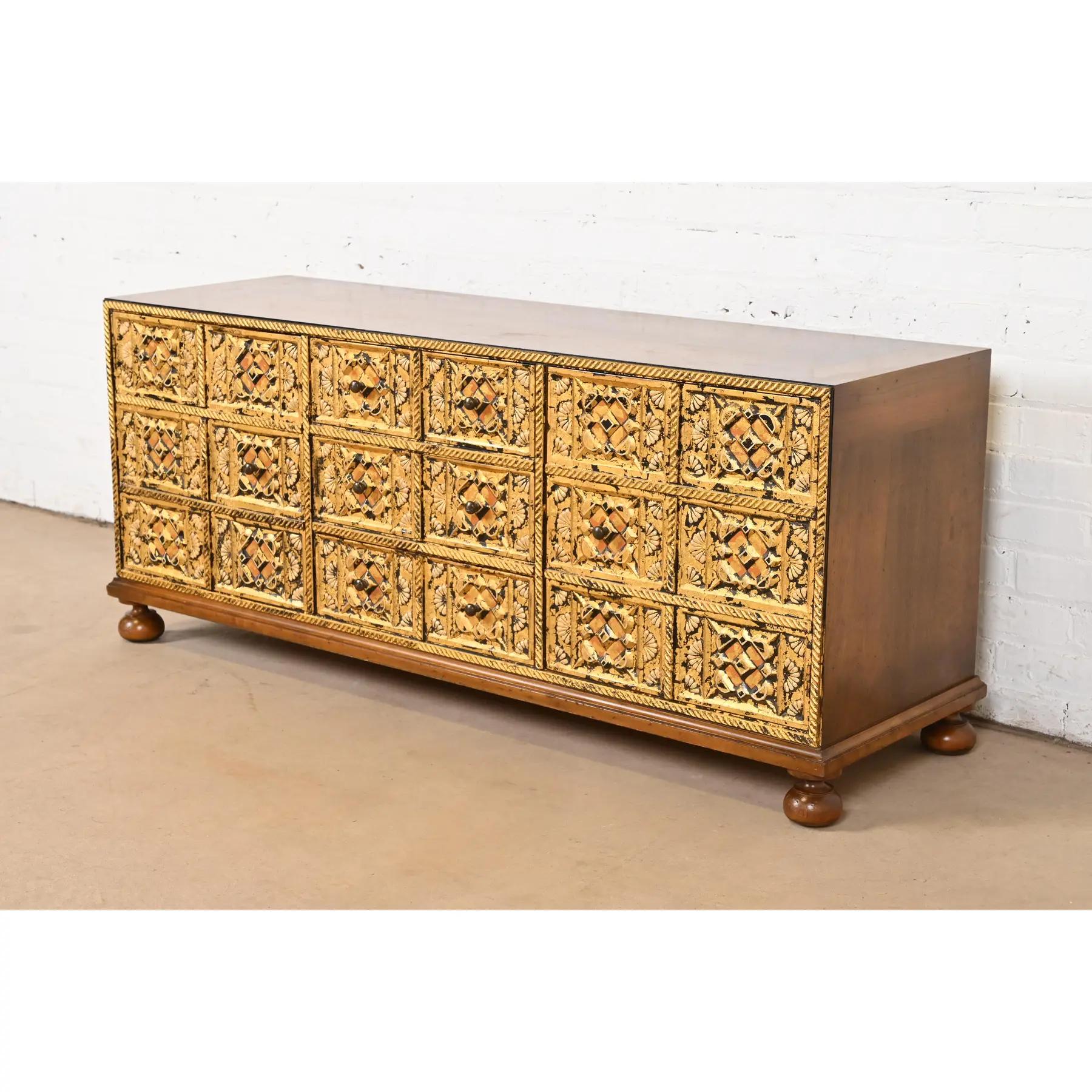 John Widdicomb Mediterrane Treasure Chest Niedrige Anrichte, 1960er Jahre (amerikanisch) im Angebot