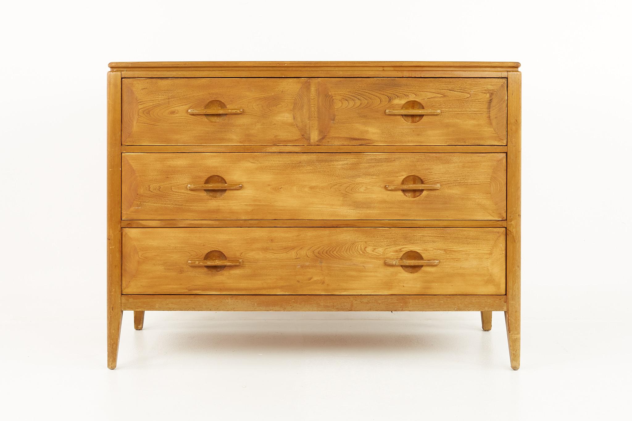 John Widdicomb mid century 4 drawer lowboy dresser

This dresser measures: 46 wide x 21.5 deep x 34 inches high

All pieces of furniture can be had in what we call restored vintage condition. That means the piece is restored upon purchase so