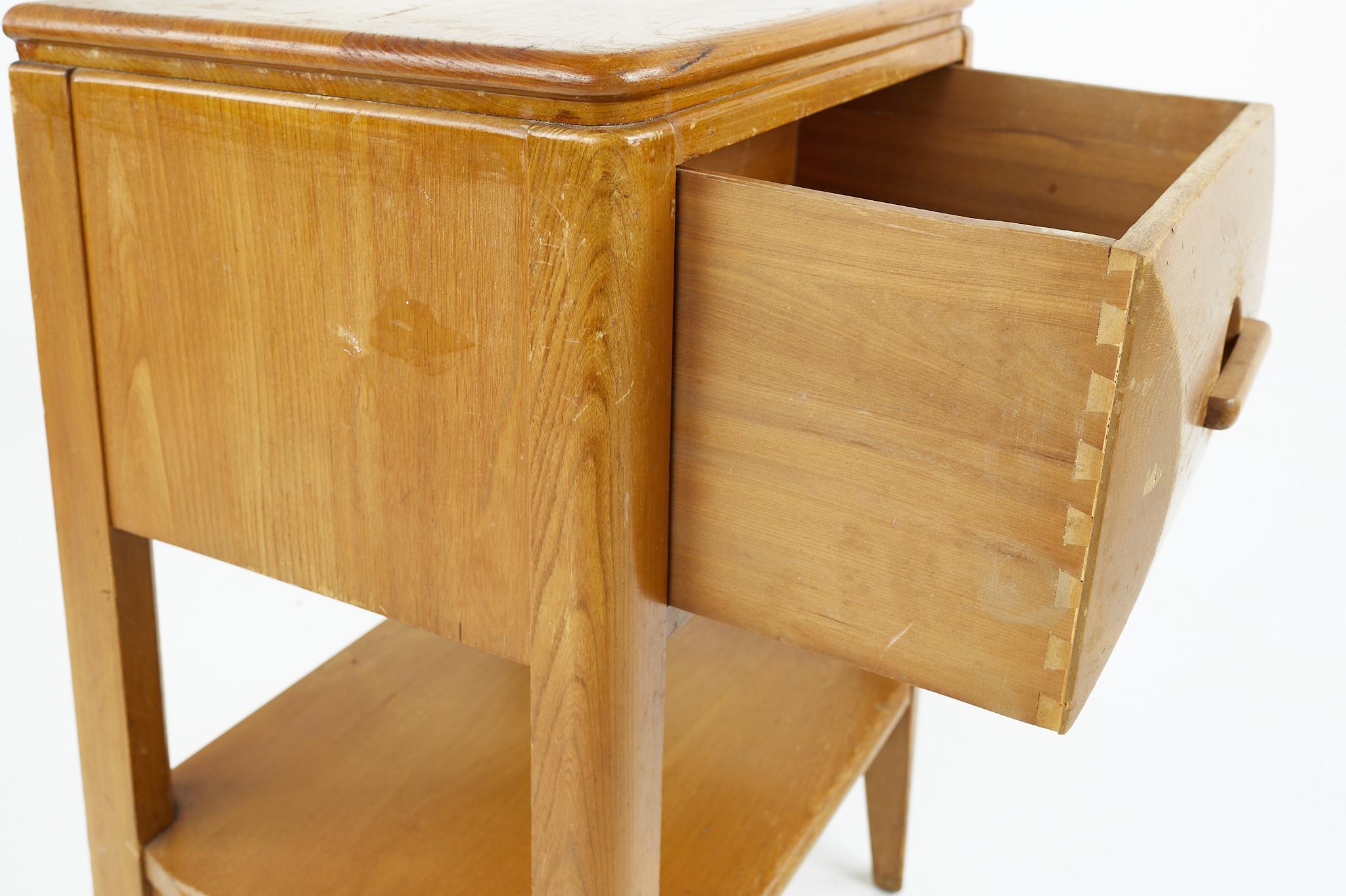 John Widdicomb Mid Century Blonde Nightstand In Good Condition For Sale In Countryside, IL