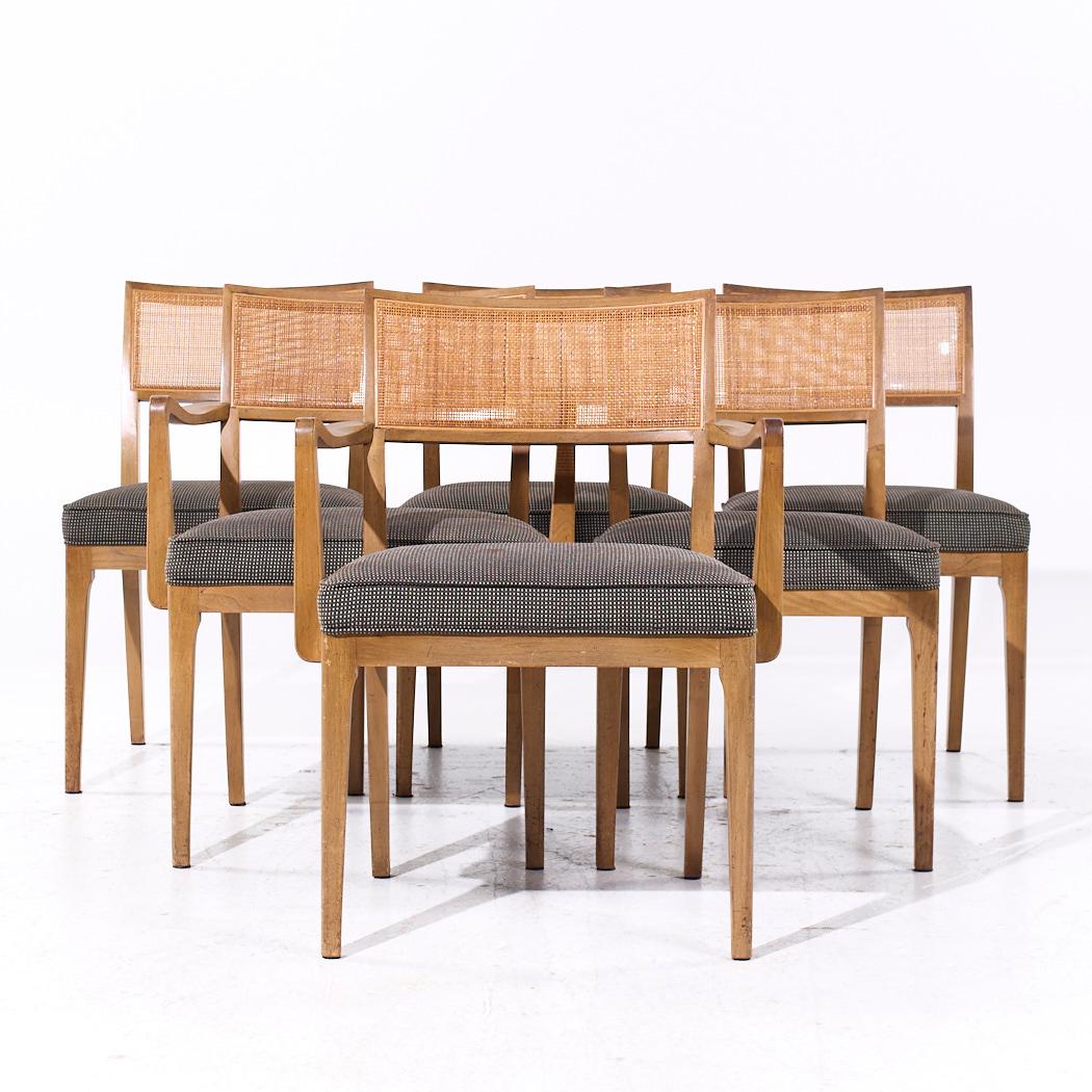 John Widdicomb Mid Century Cane und gebleichtes Mahagoni Esszimmerstühle - Satz von 6

Jeder armlose Stuhl misst: 19,5 breit x 21,5 tief x 32 hoch, mit einer Sitzhöhe von 19 Zoll
Jeder Kapitänsstuhl misst: 24,5 breit x 21,5 tief x 32 hoch, mit einer