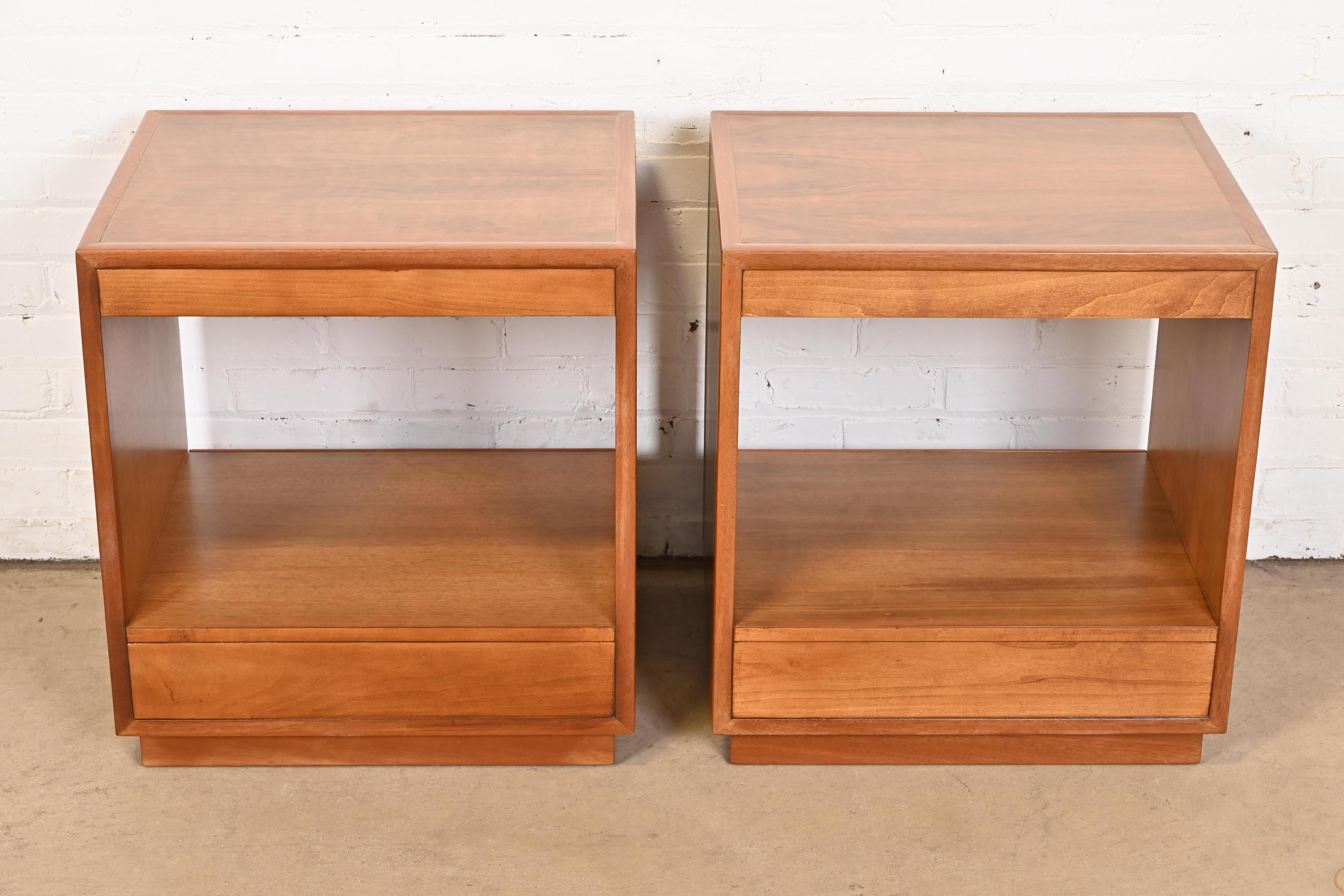 John Widdicomb Mid-Century Chinoiserie Burled Walnut Nightstands, Refinished For Sale 7