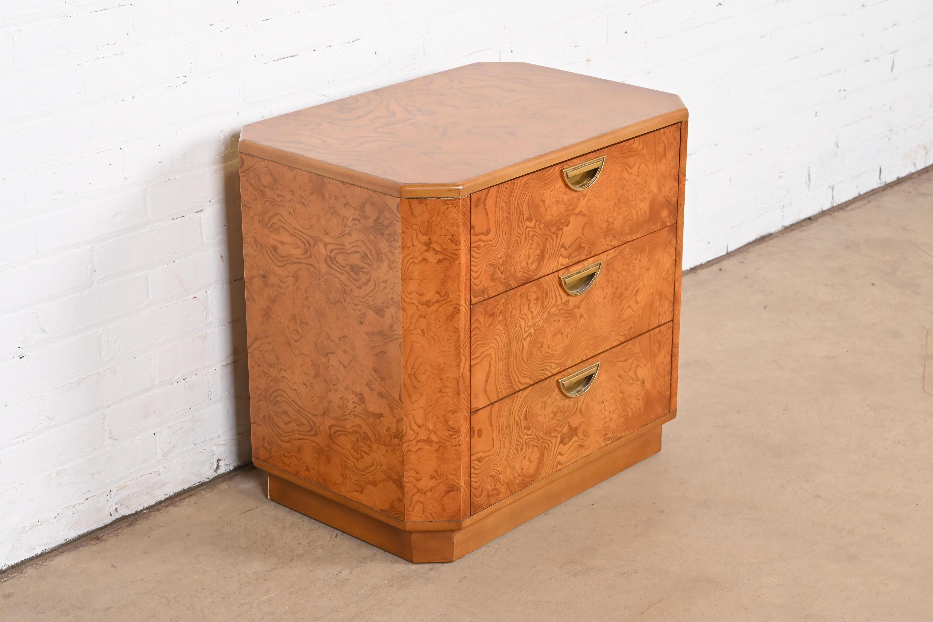 John Widdicomb Mid-Century Hollywood Regency Burl Wood Nightstand, Circa 1970s In Good Condition For Sale In South Bend, IN