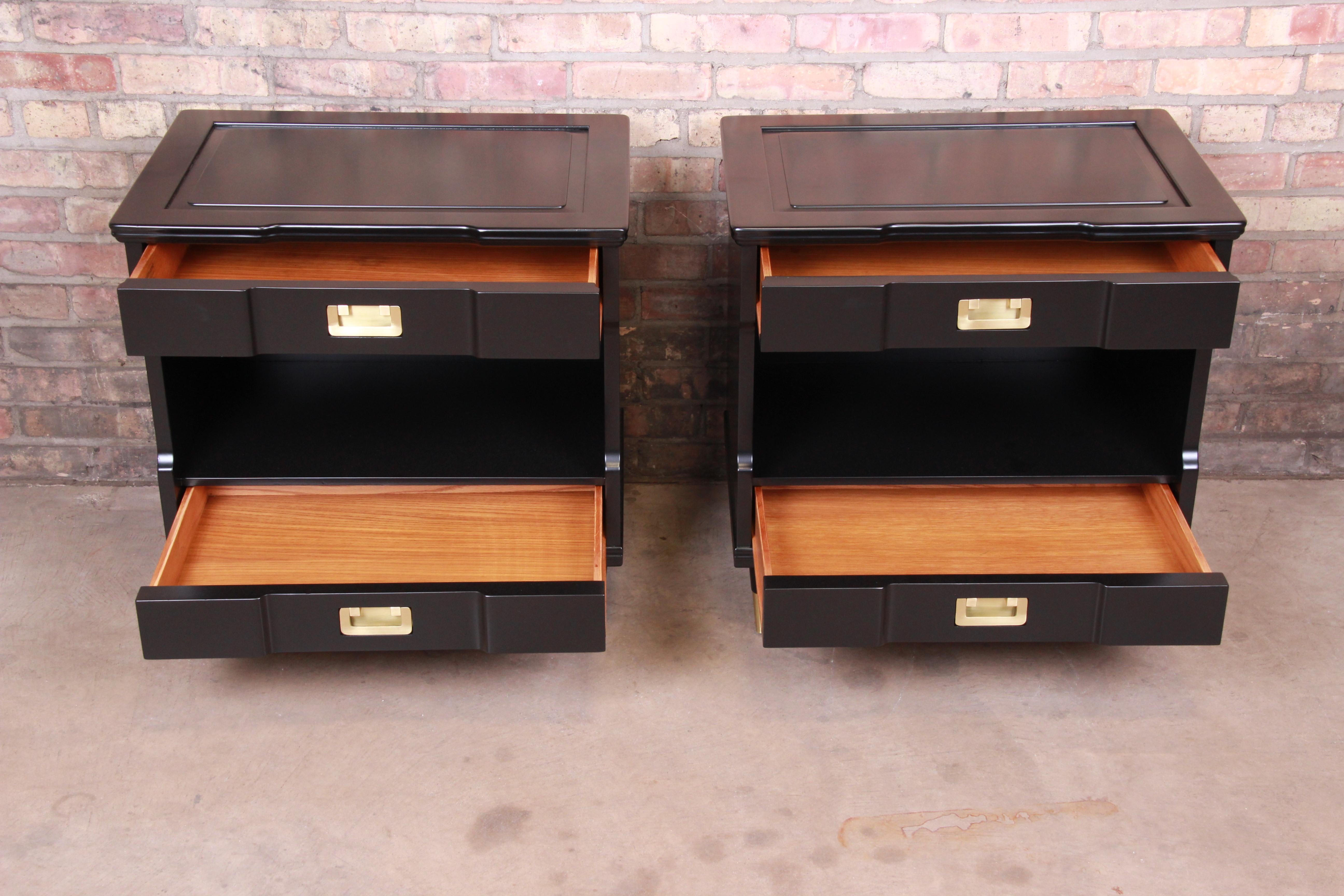 John Widdicomb Mid-Century Modern Black Lacquered Nightstands, Newly Refinished 4