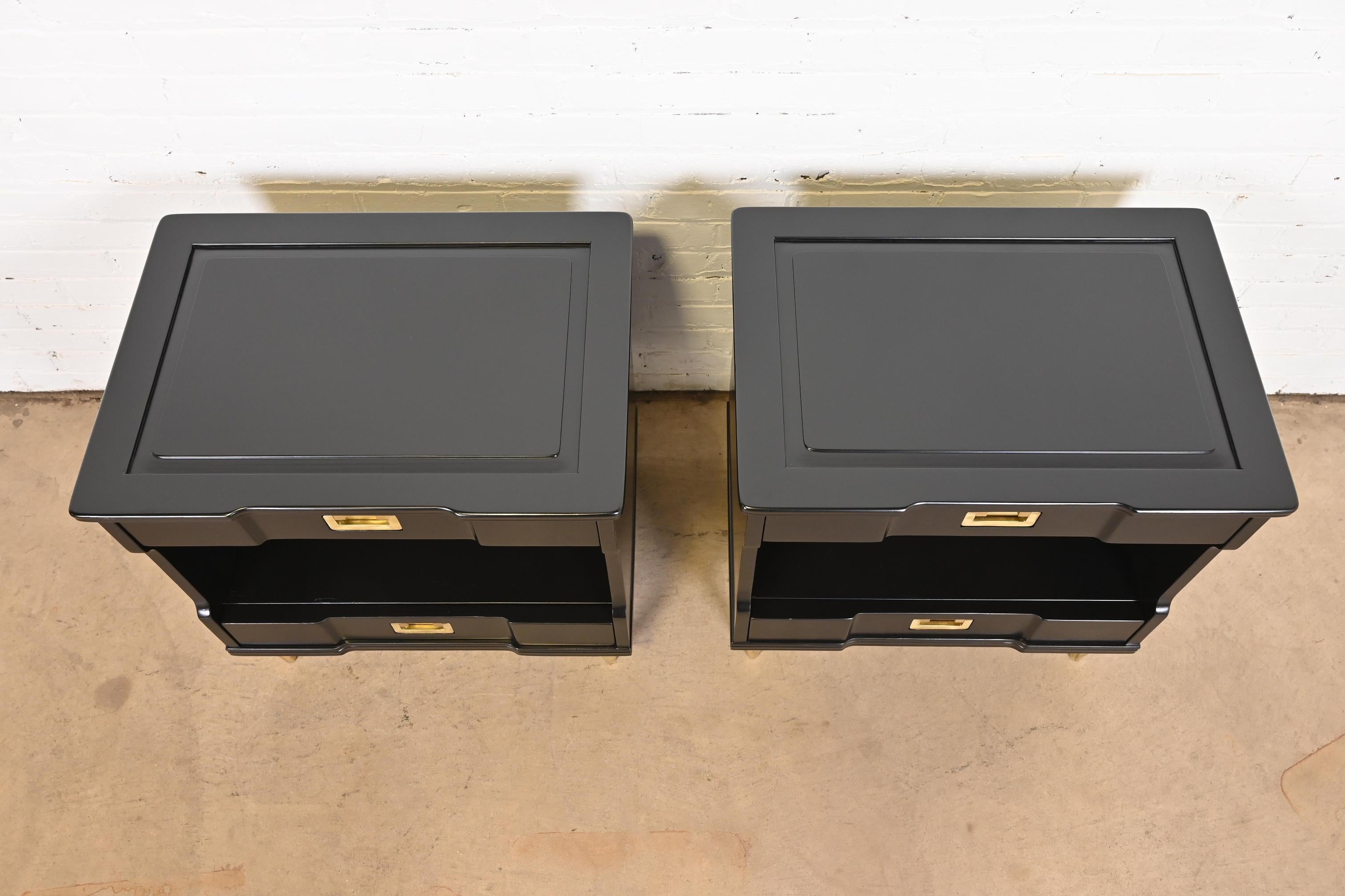 John Widdicomb Mid-Century Modern Black Lacquered Nightstands, Newly Refinished For Sale 7