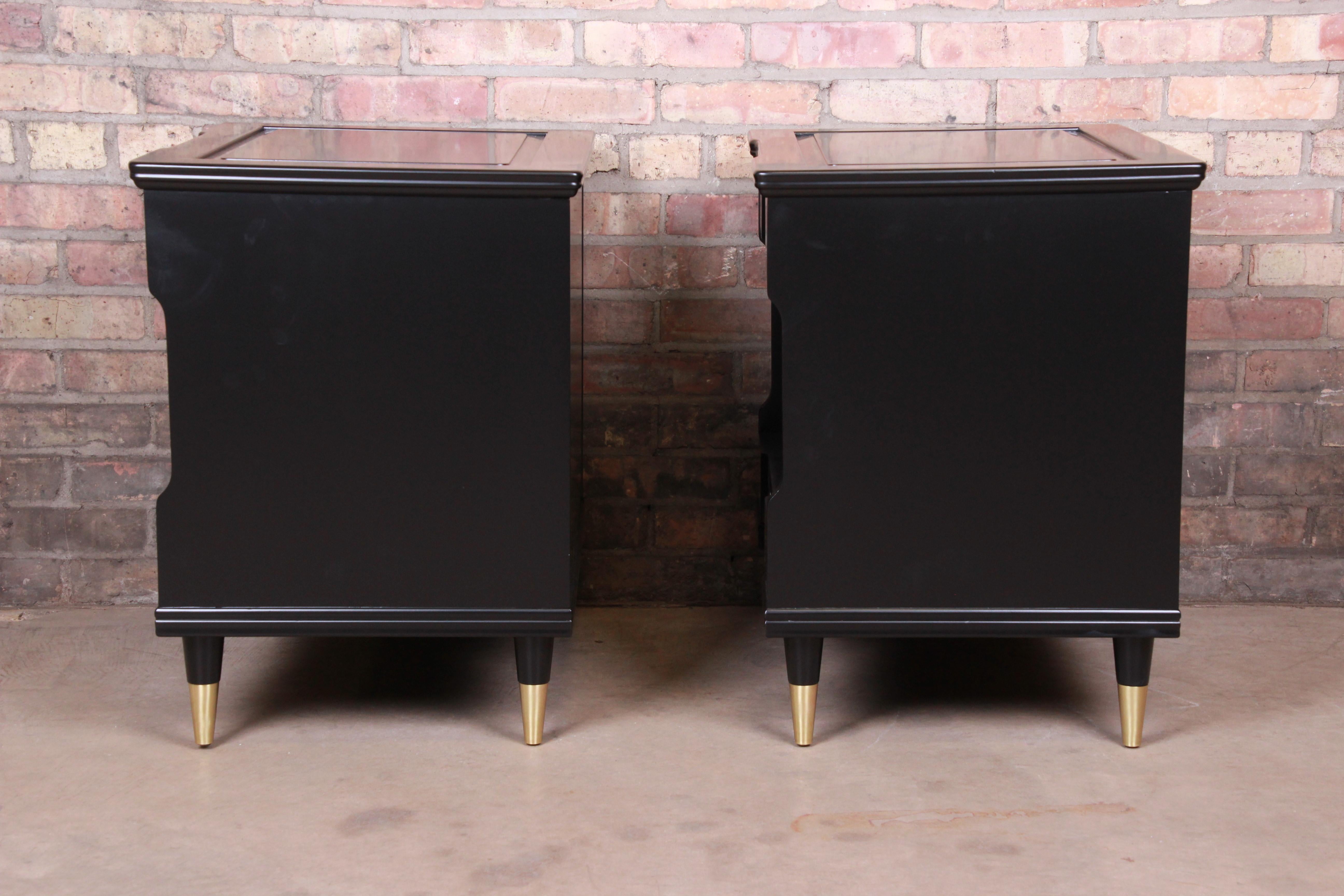 John Widdicomb Mid-Century Modern Black Lacquered Nightstands, Newly Refinished 8