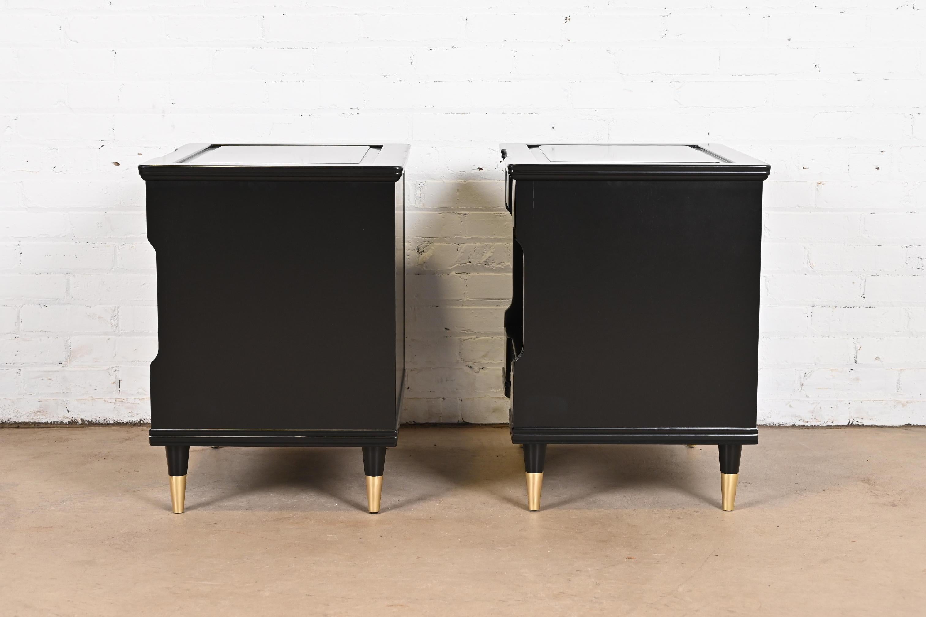 John Widdicomb Mid-Century Modern Black Lacquered Nightstands, Newly Refinished For Sale 8